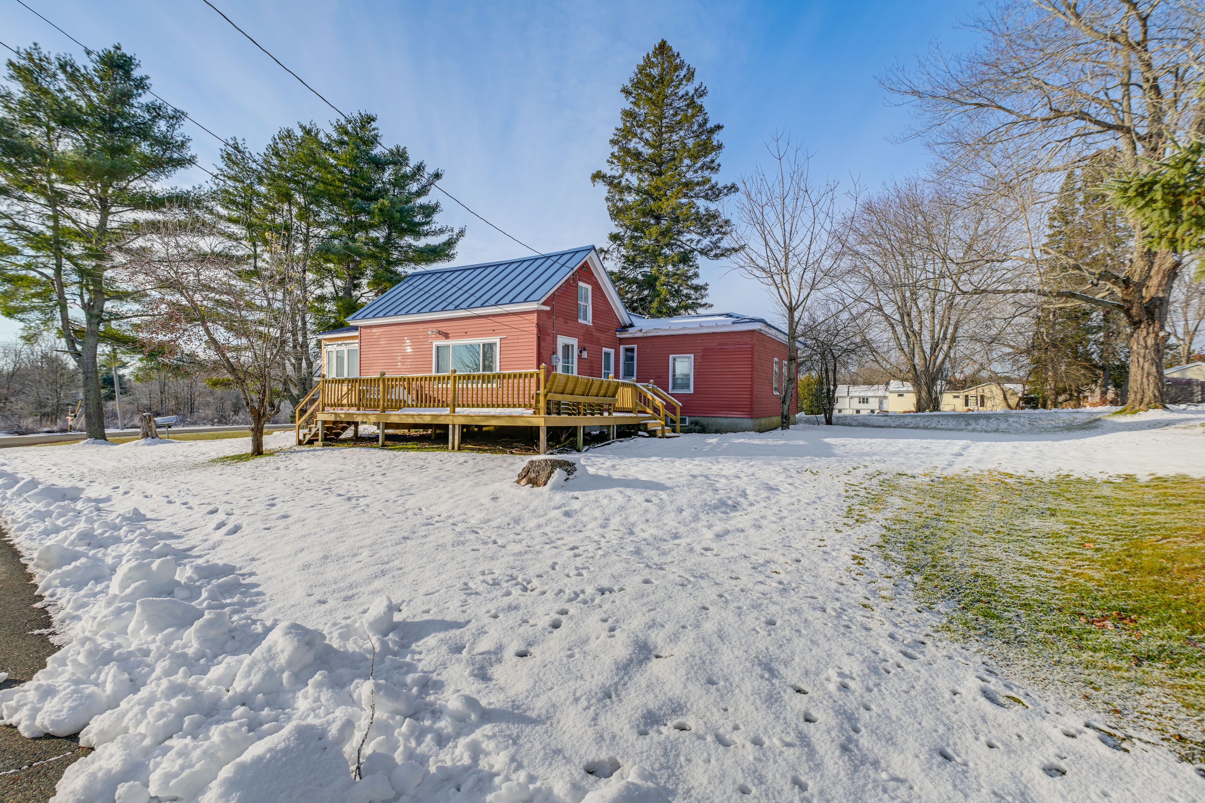 Wrapround Deck | Spacious Backyard