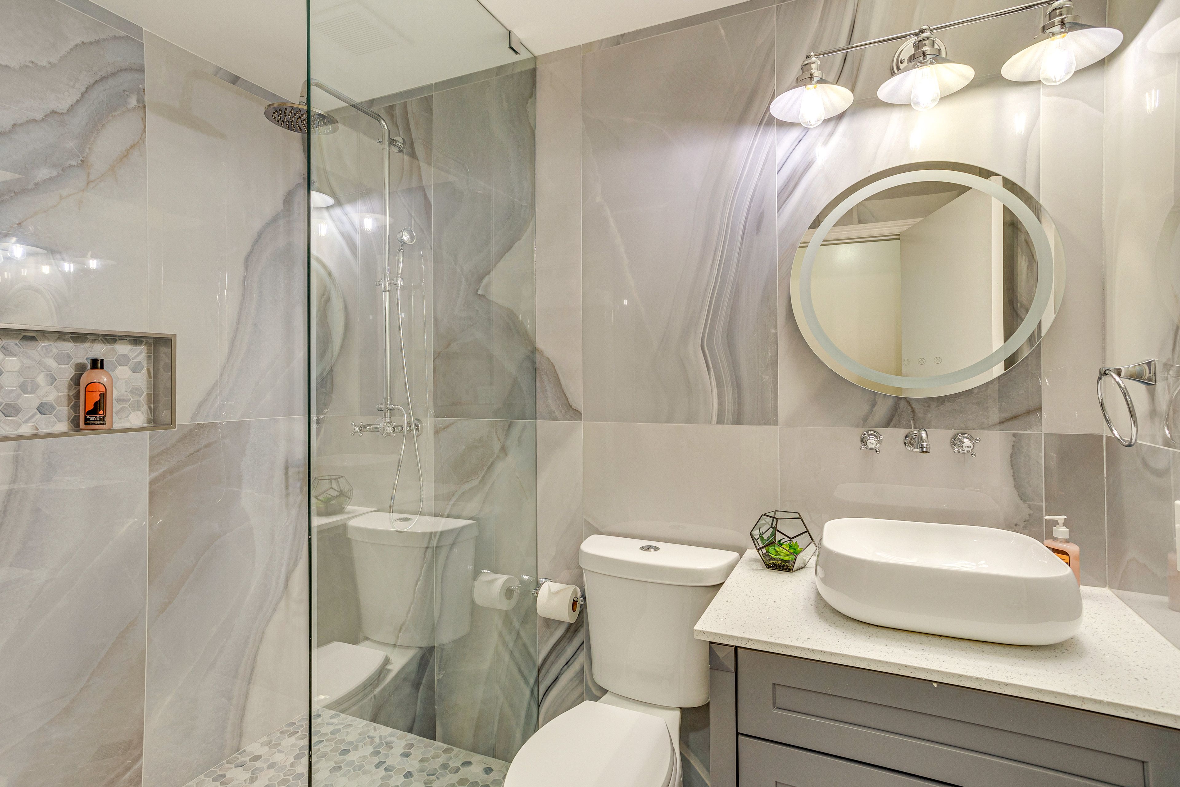 Full Bath | Towels | Hair Dryer