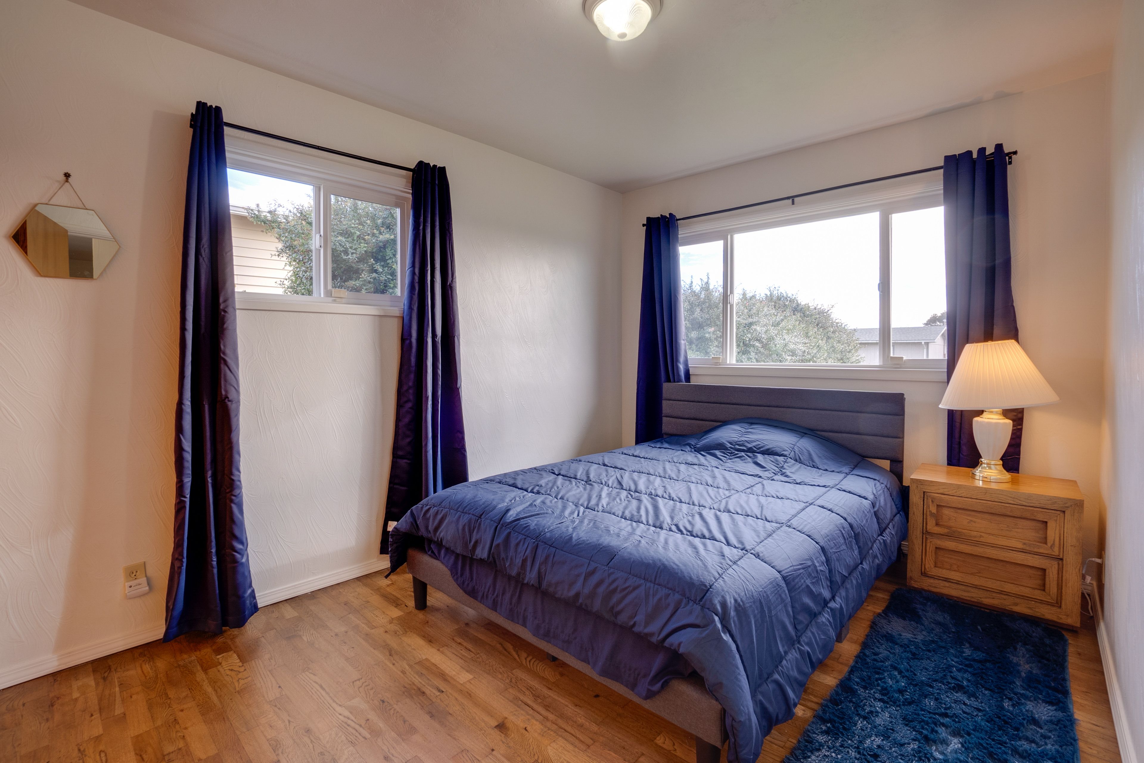 Bedroom 2 | Queen Bed