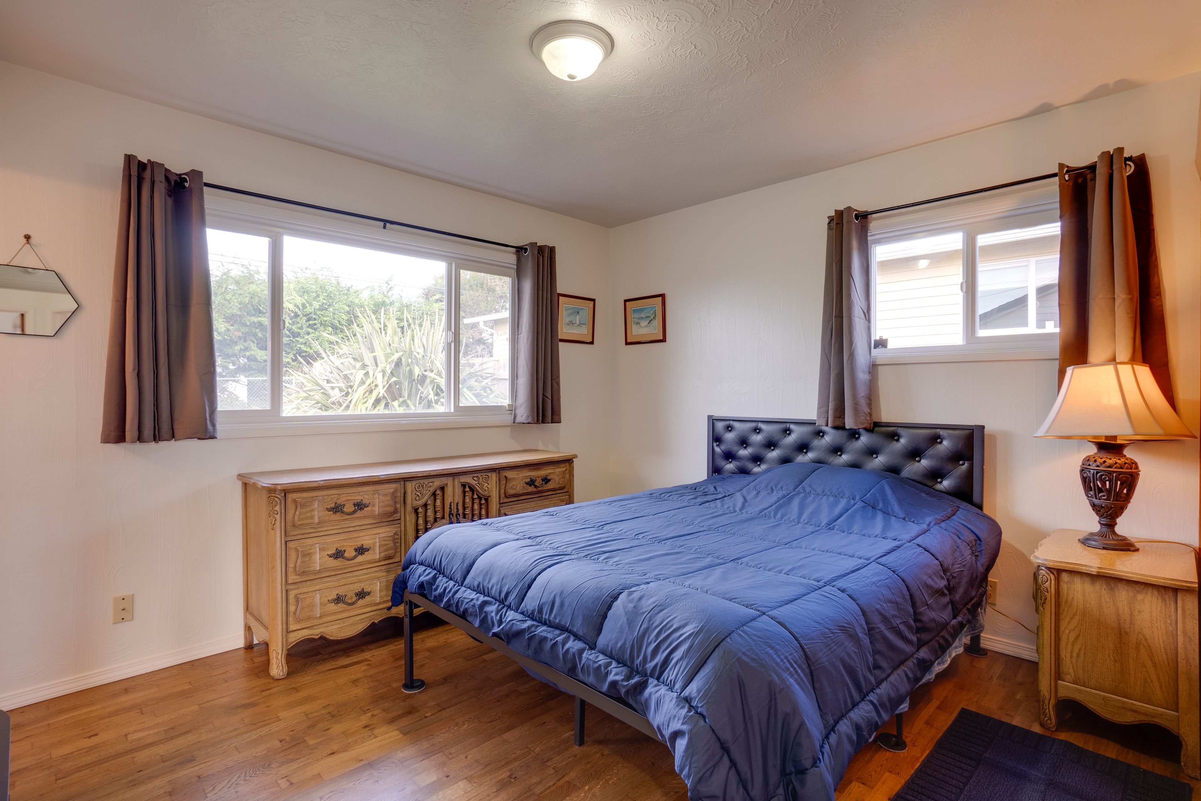 Bedroom 1 | Queen Bed | Linens Provided
