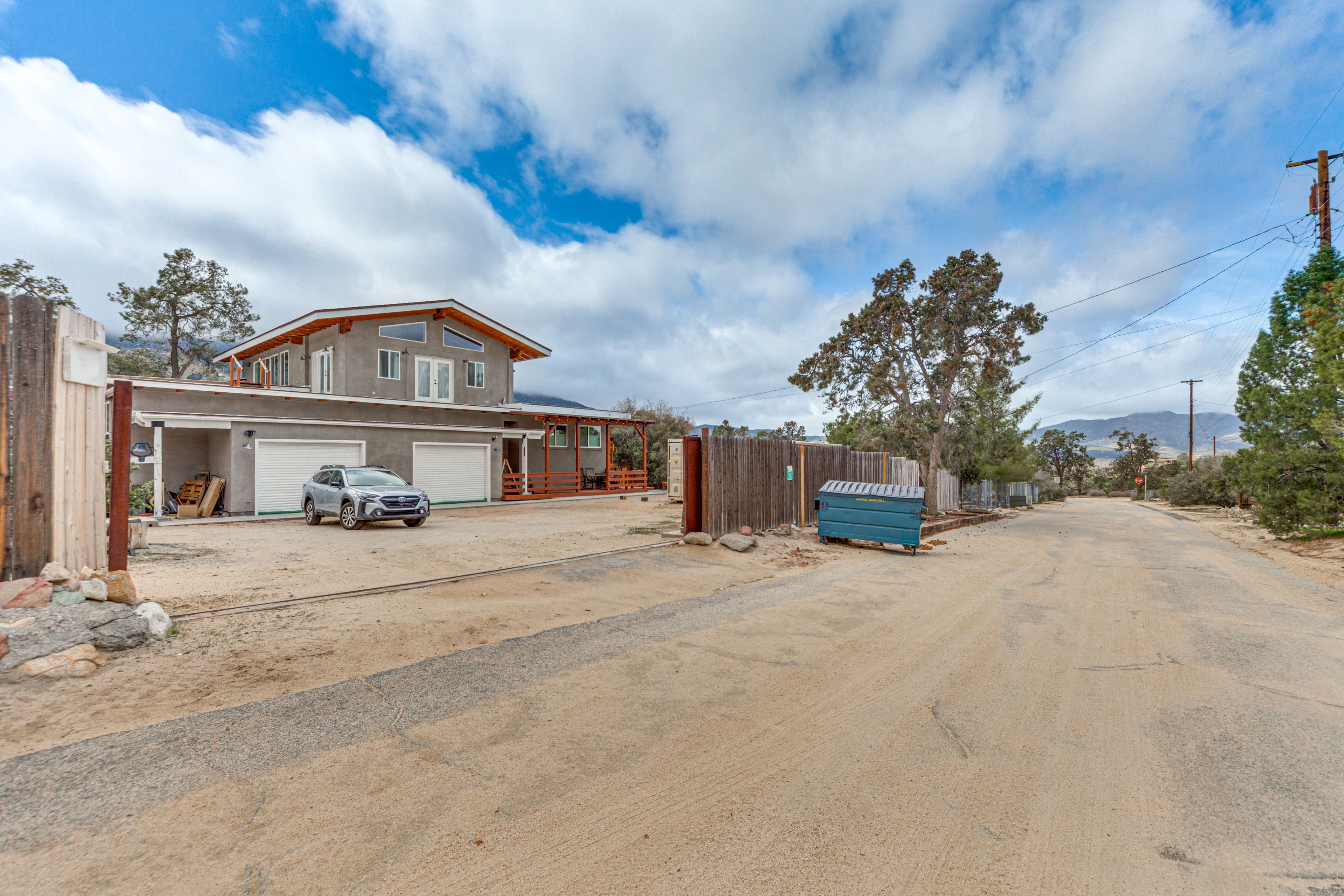Exterior | Nearby Hiking Trails
