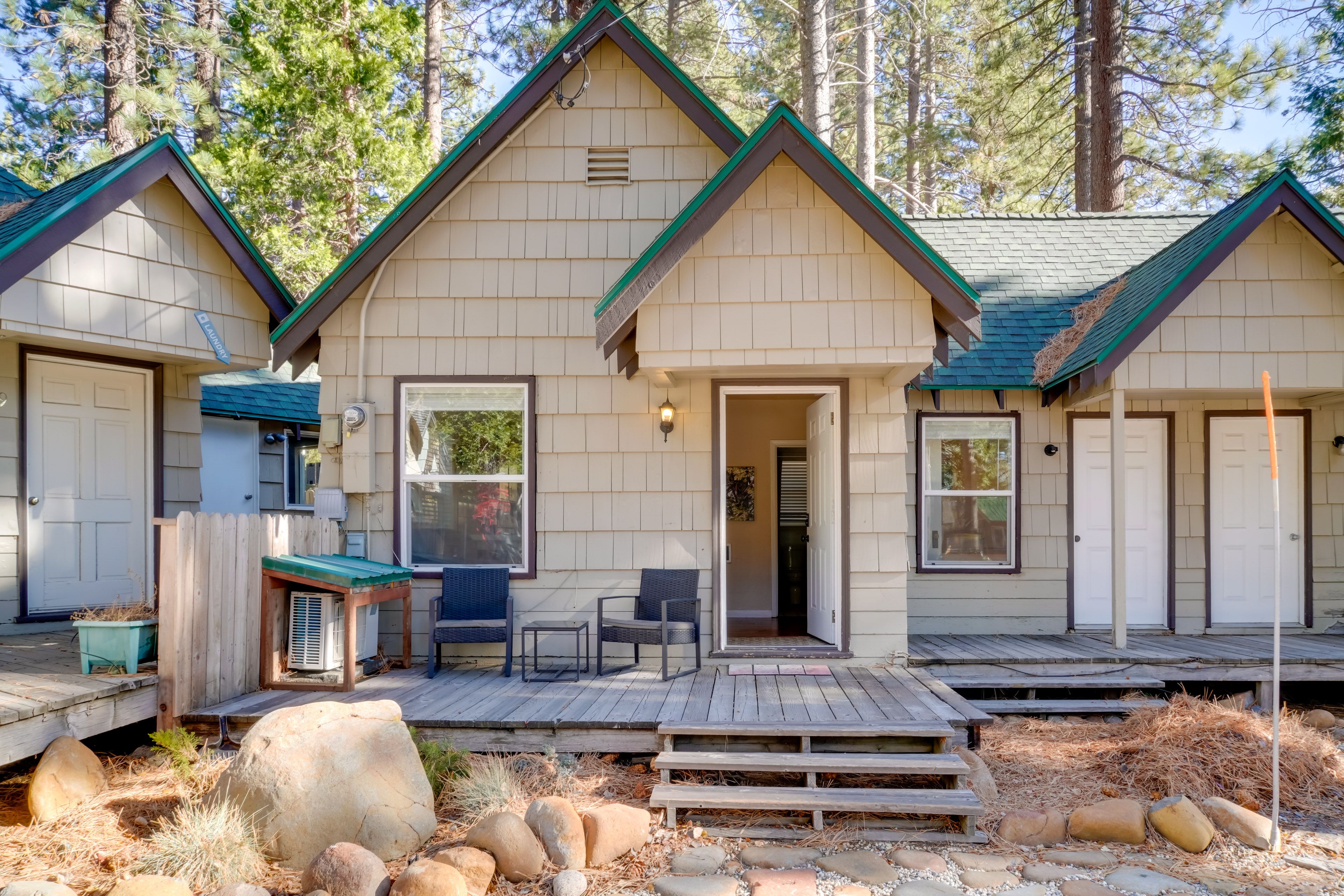 Condo Exterior | Front Porch