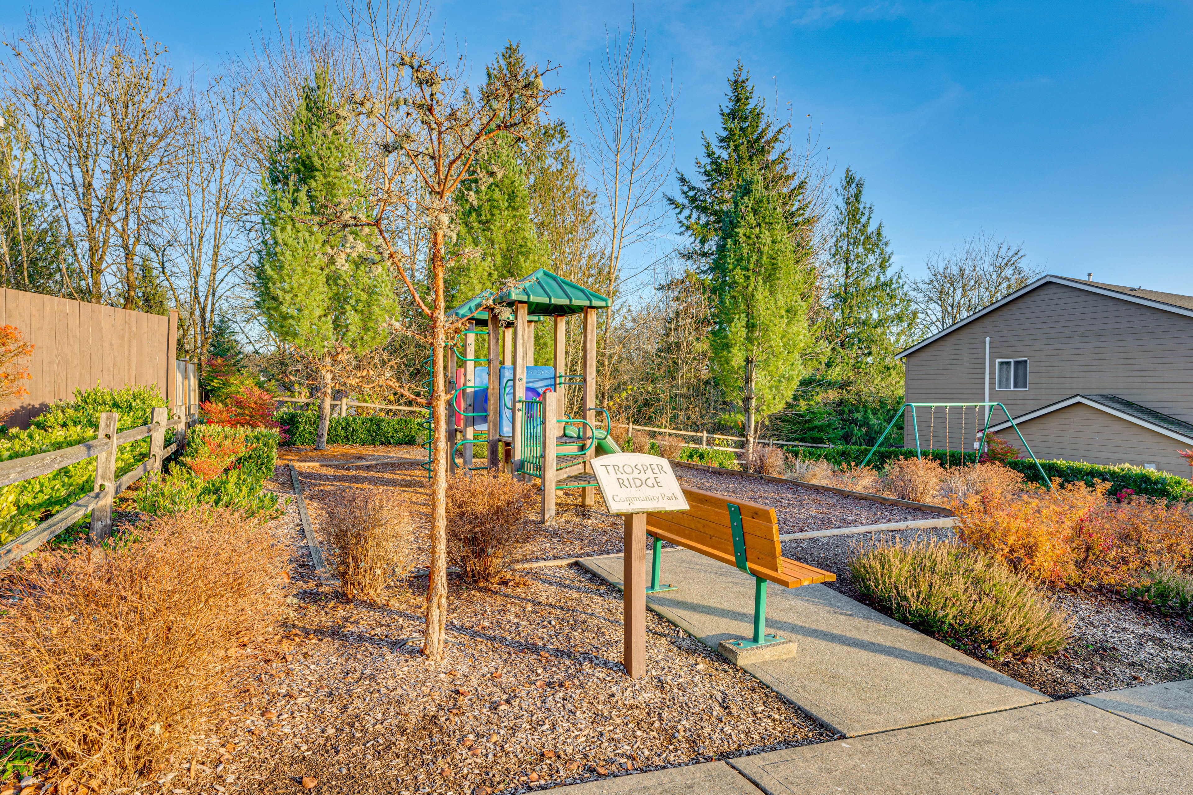 Walk to Trosper Ridge Community Park | Playground