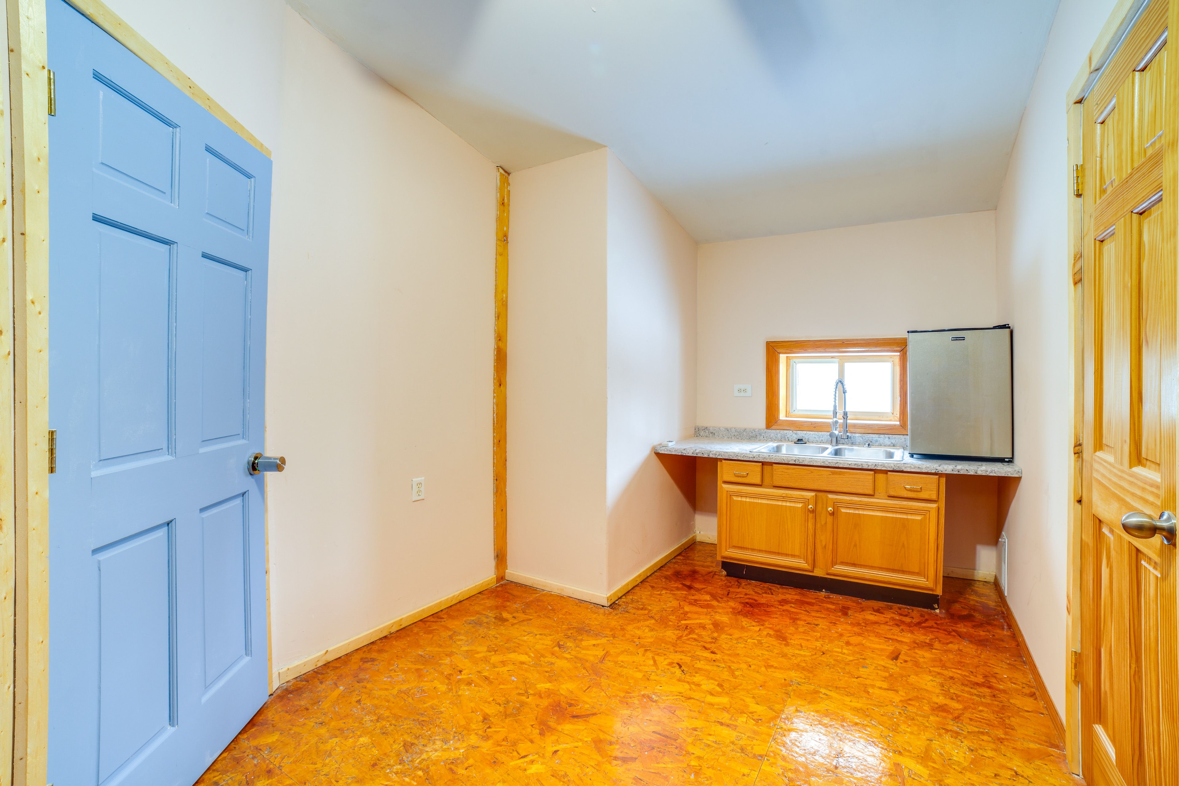 Kitchenette | Cooking Basics | 2-Burner Hot Plate | Microwave