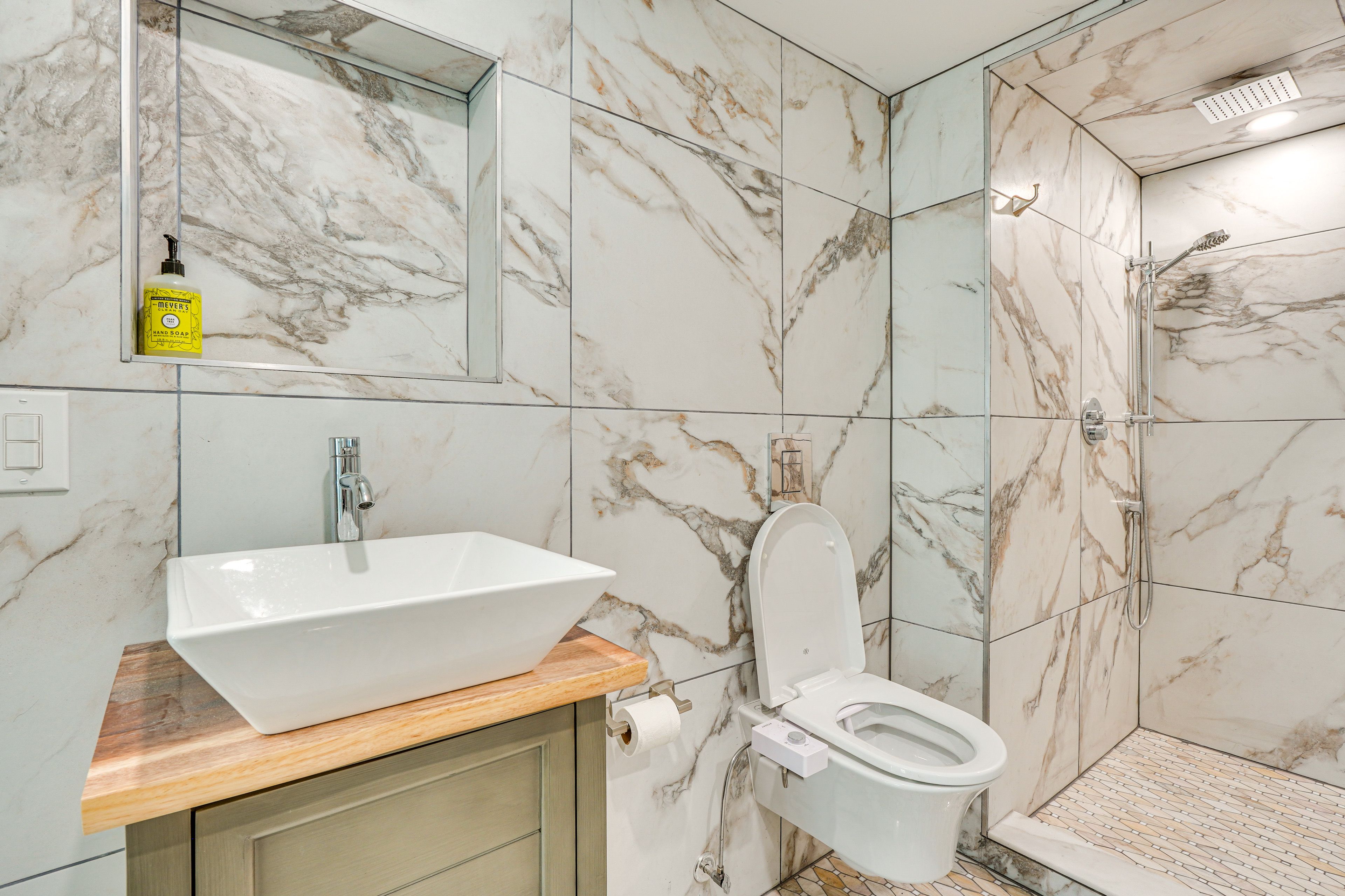 En-Suite Bathroom | Soaking Tub