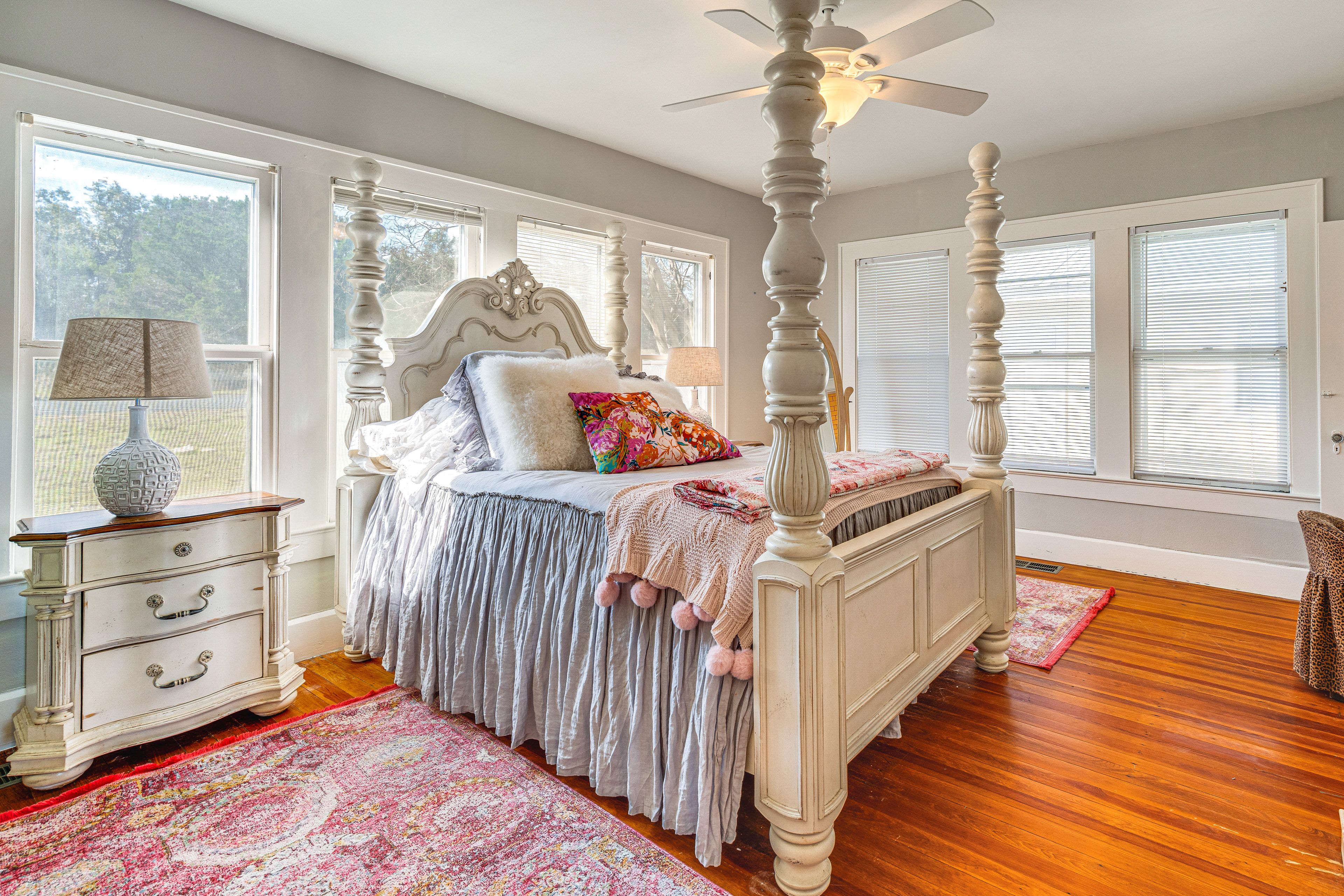 Bedroom 2 | 1st Floor | Queen Bed | Linens Provided