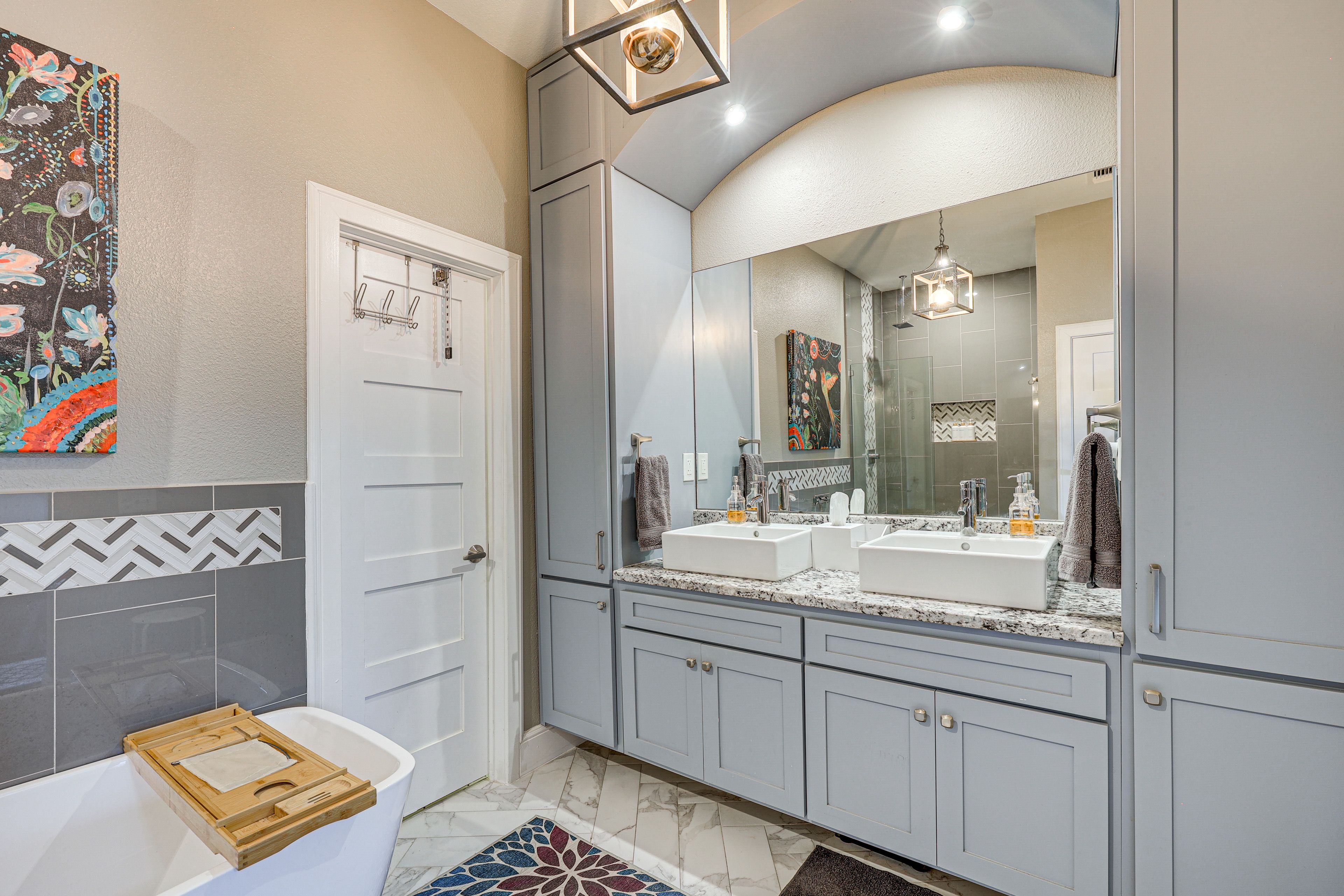 En-Suite Bathroom | Towels Provided