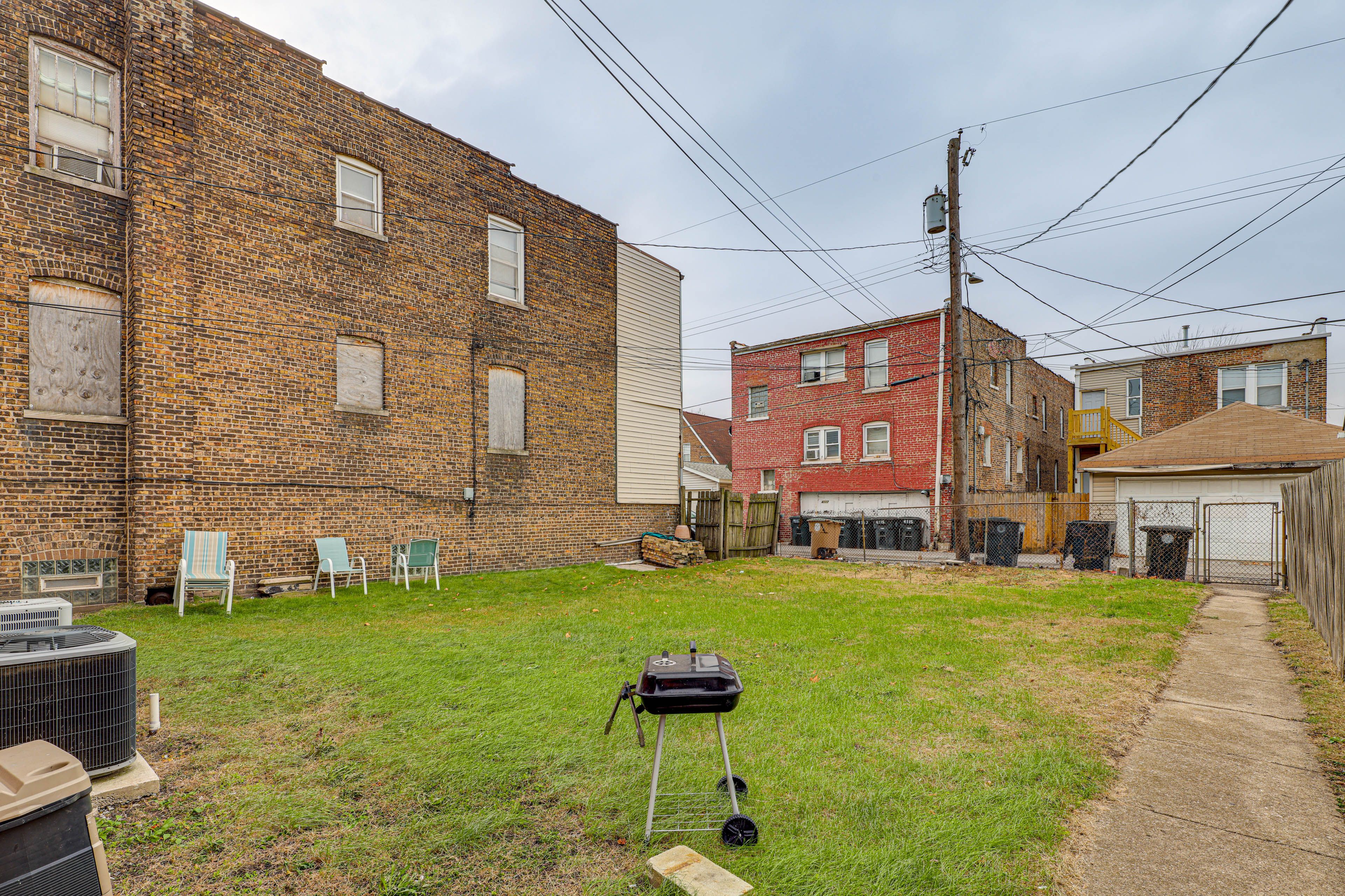 Yard | Charcoal Grill