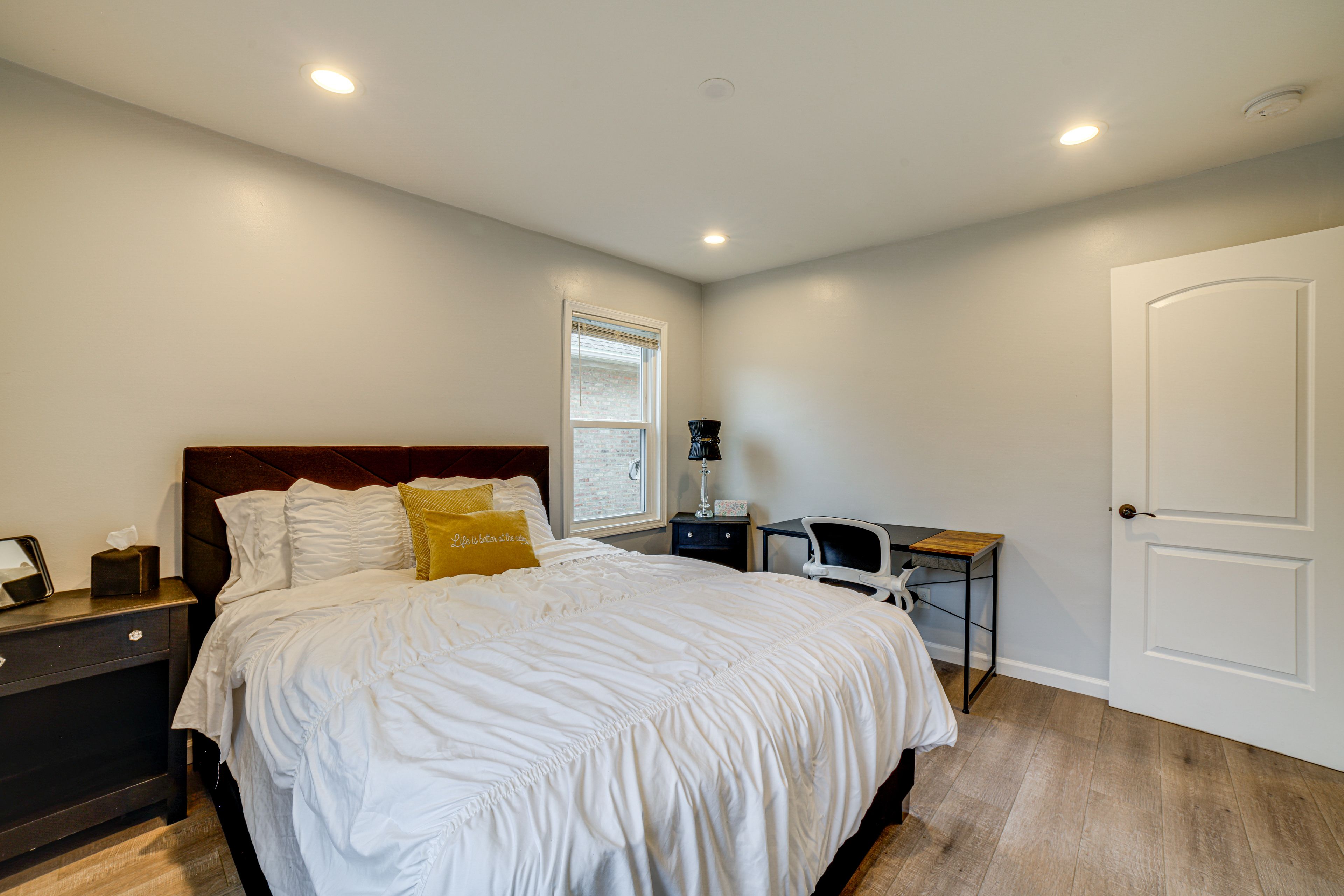 Bedroom 1 | Full Bed | Main Floor