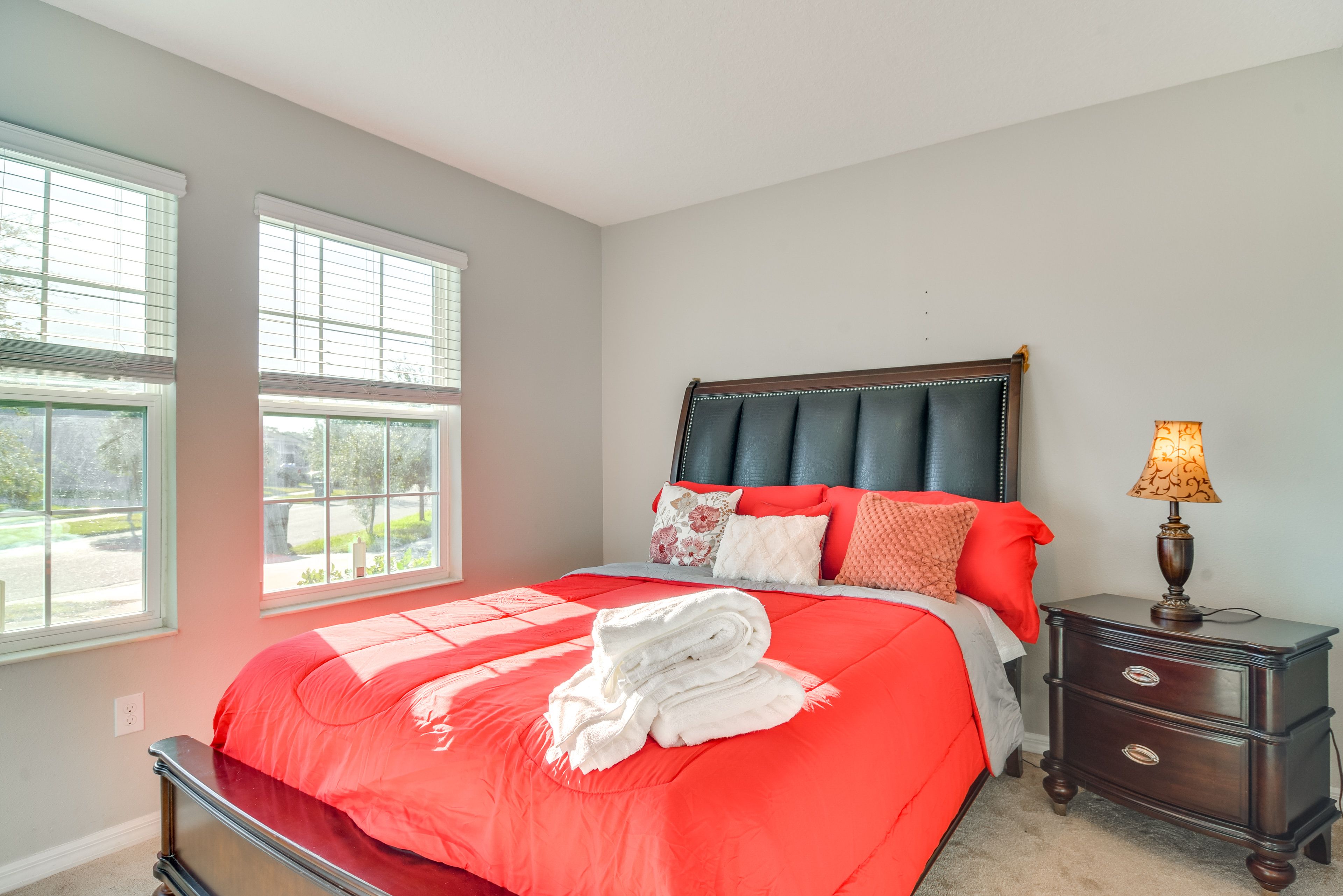 Bedroom 2 | Queen Bed | 1st Floor
