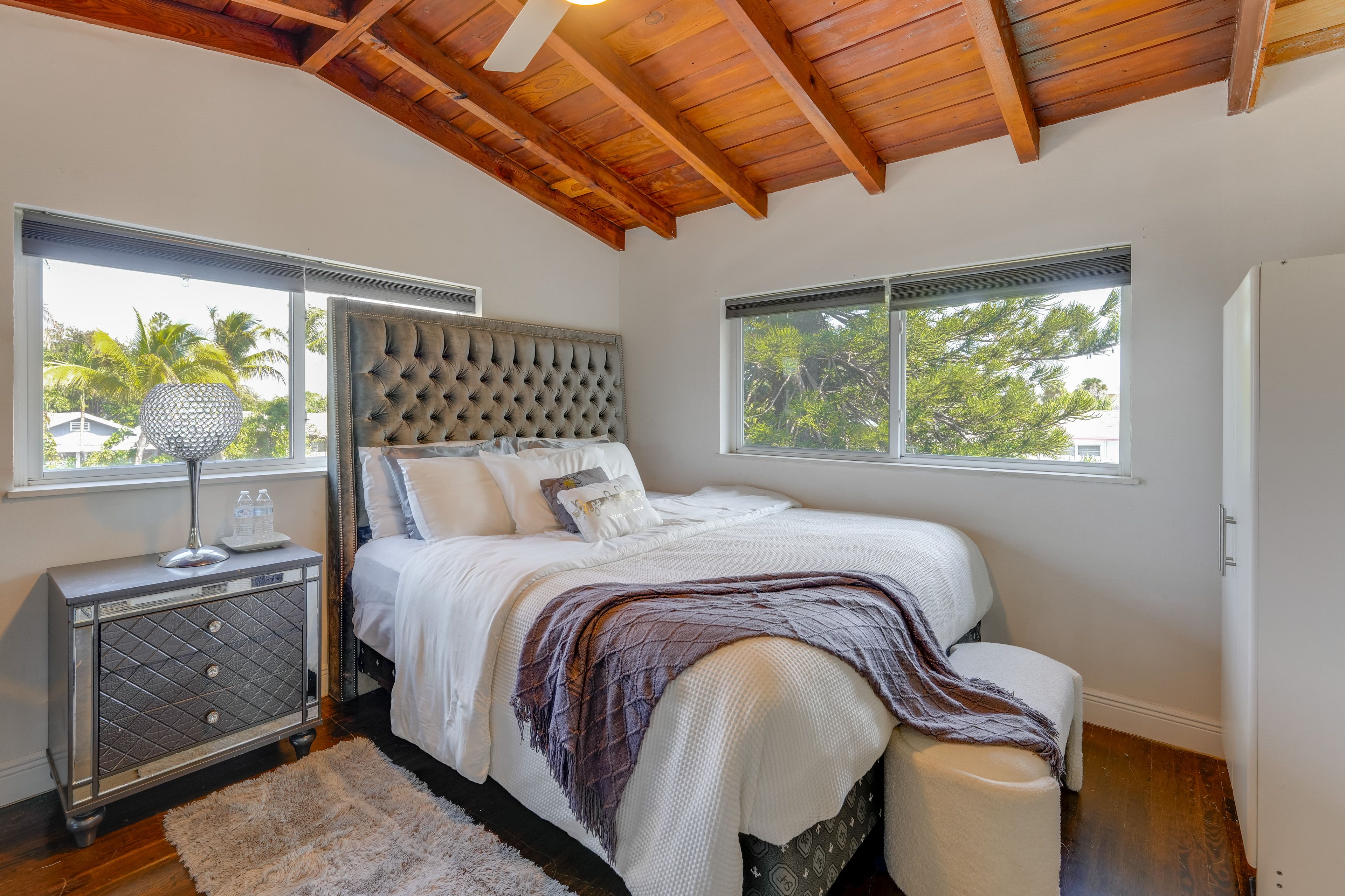 Bedroom 1 | King Bed | Upper Level