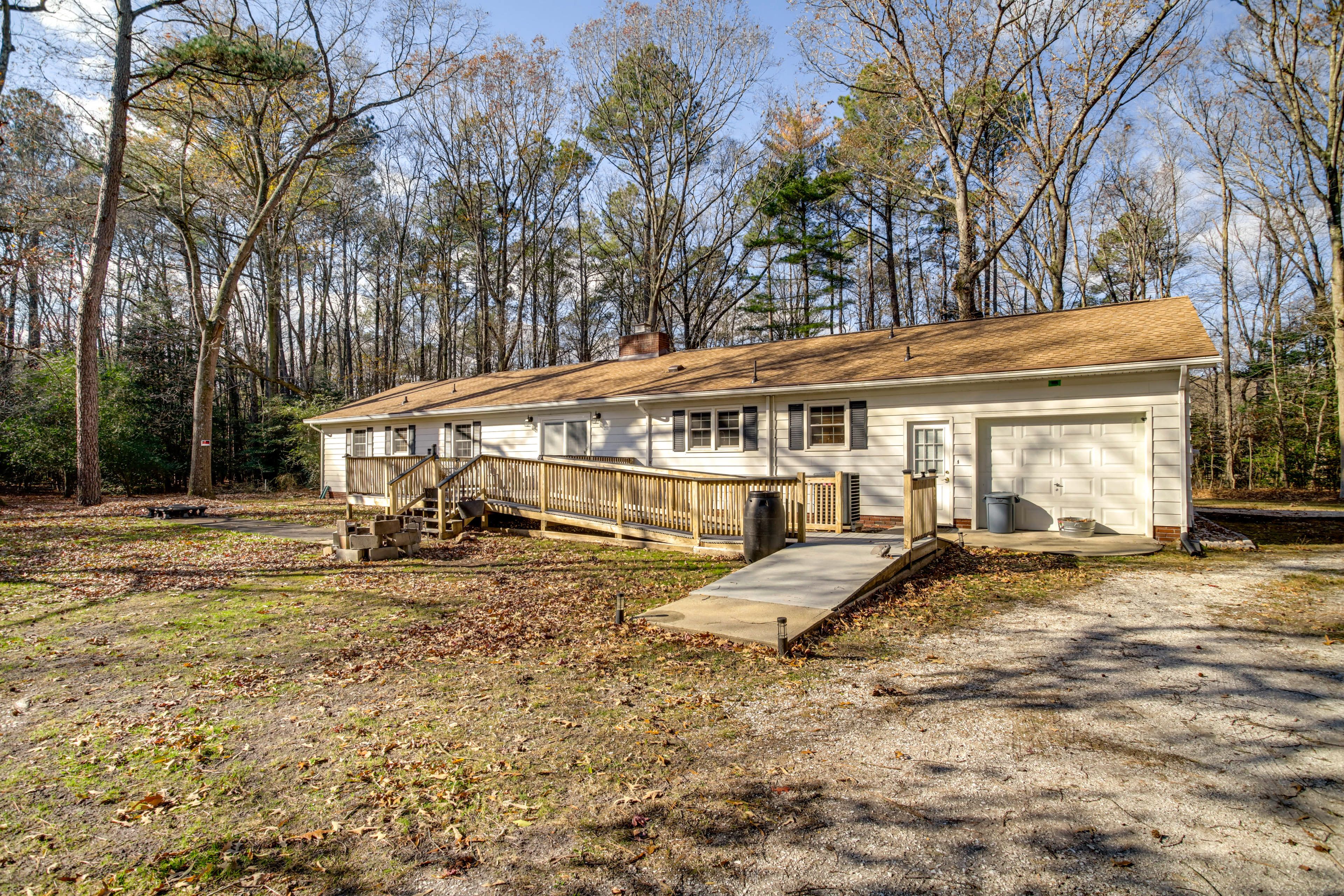 Parking | Driveway (7 Vehicles) | RV/Trailer Parking