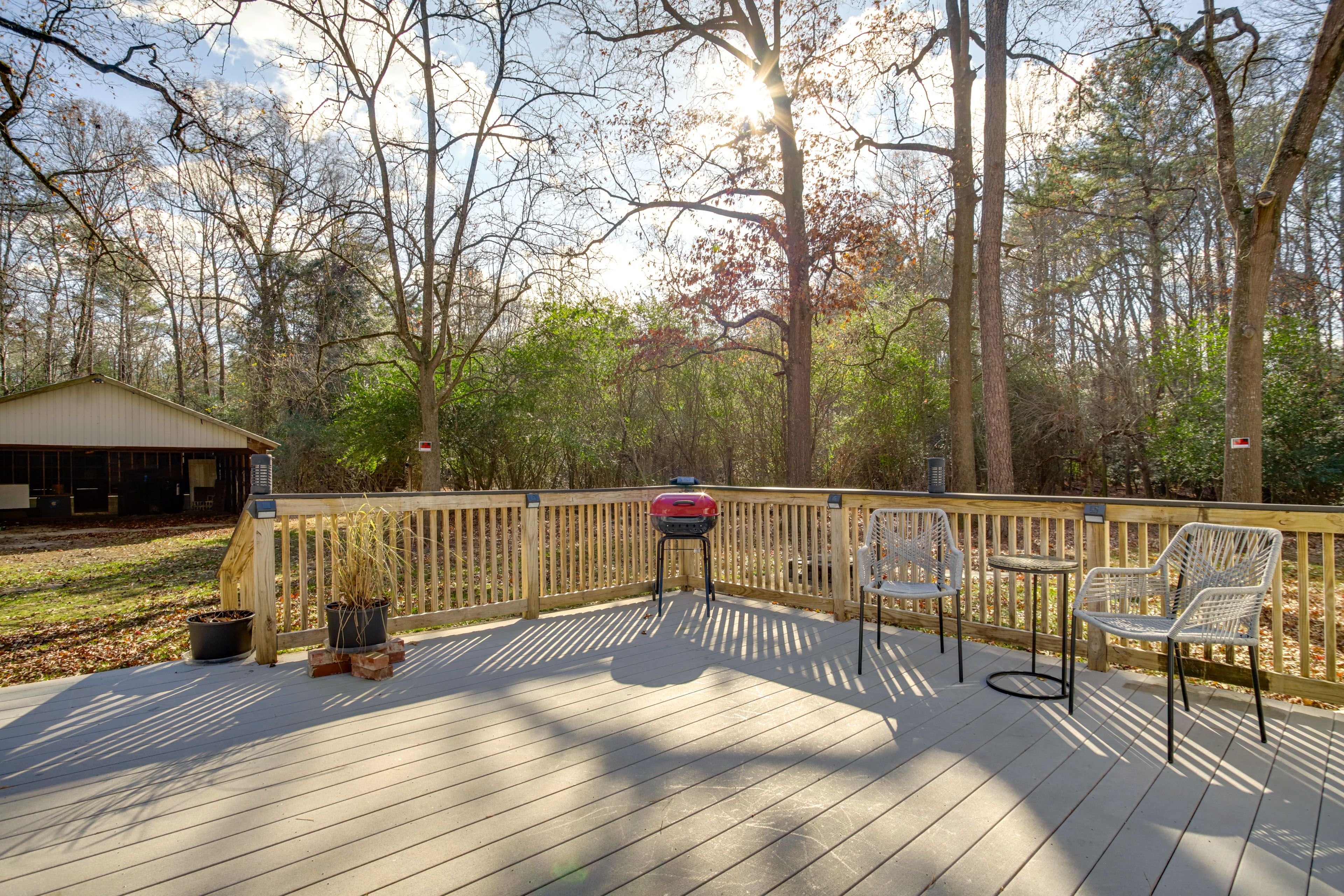 Deck | Charcoal Grill