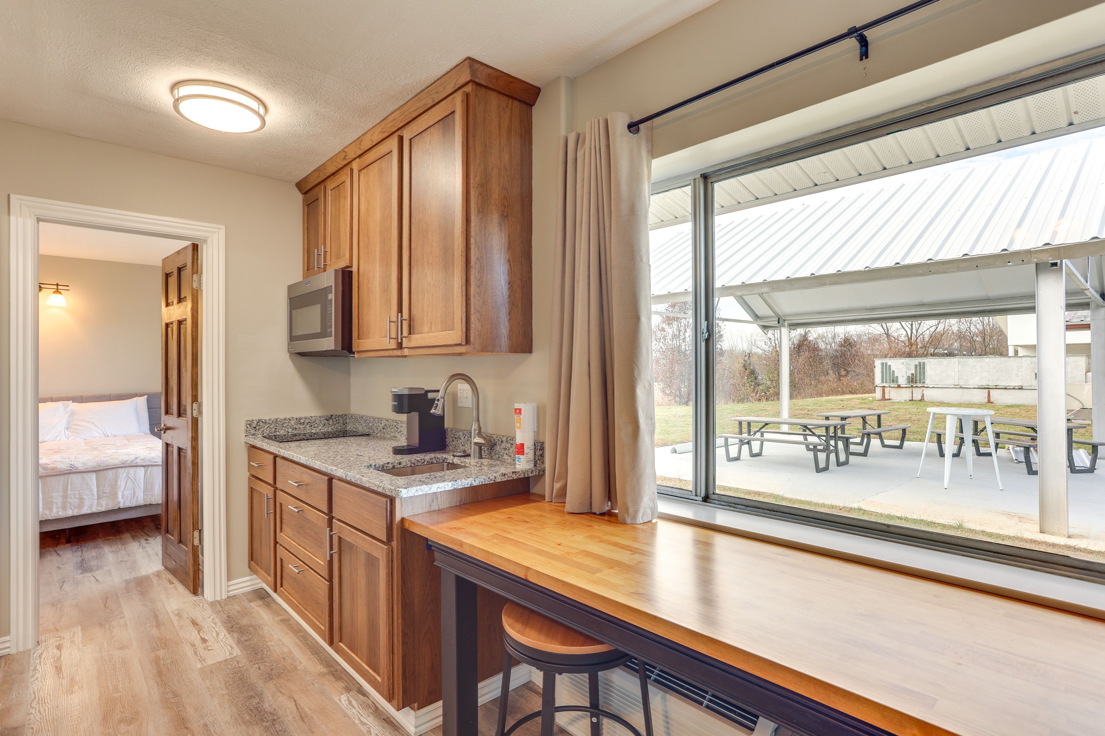Dining Area | Dishware/Flatware | Trash Bags/Paper Towels