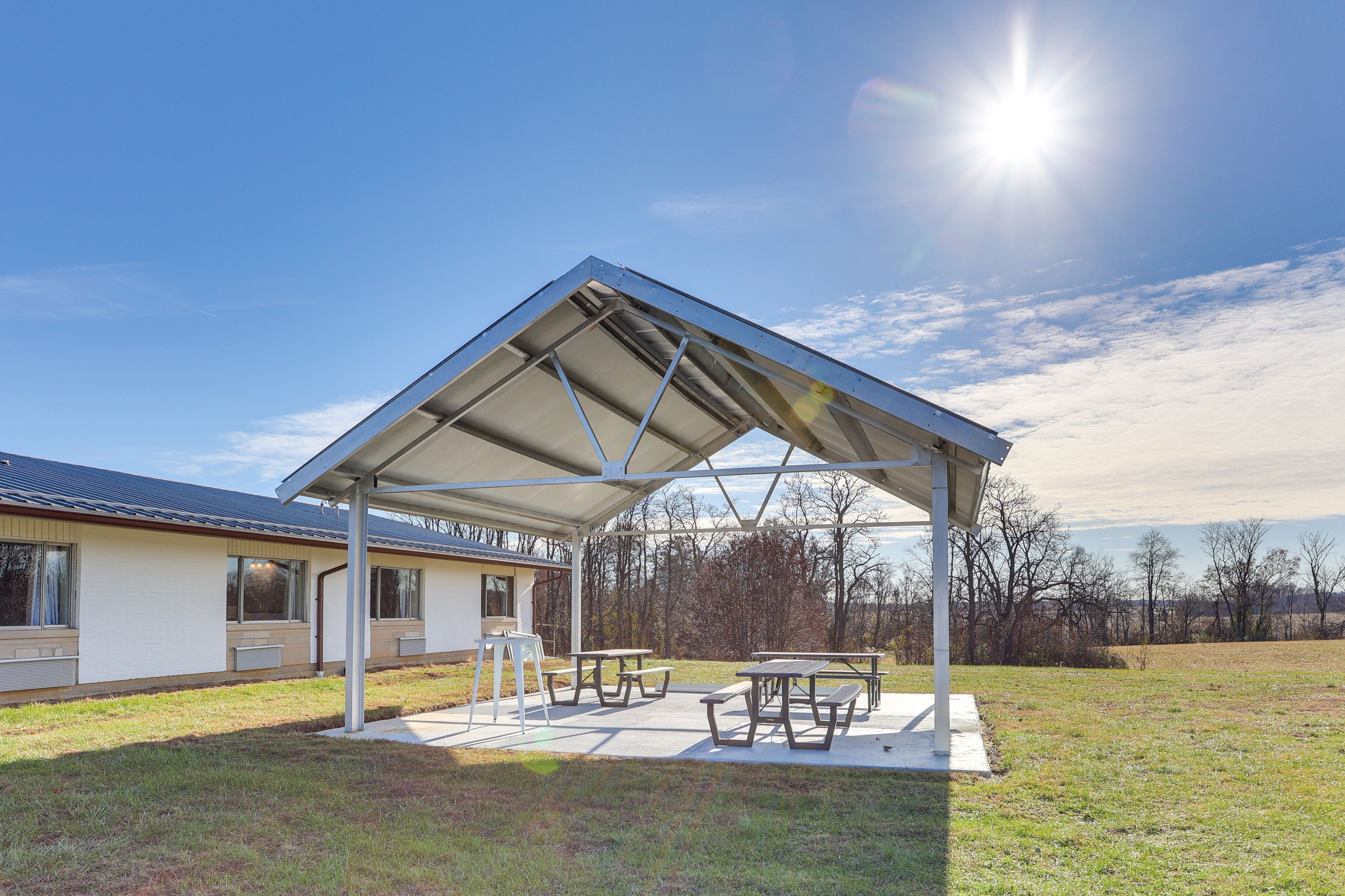 Oakland Courtyard | Picnic Pavilion