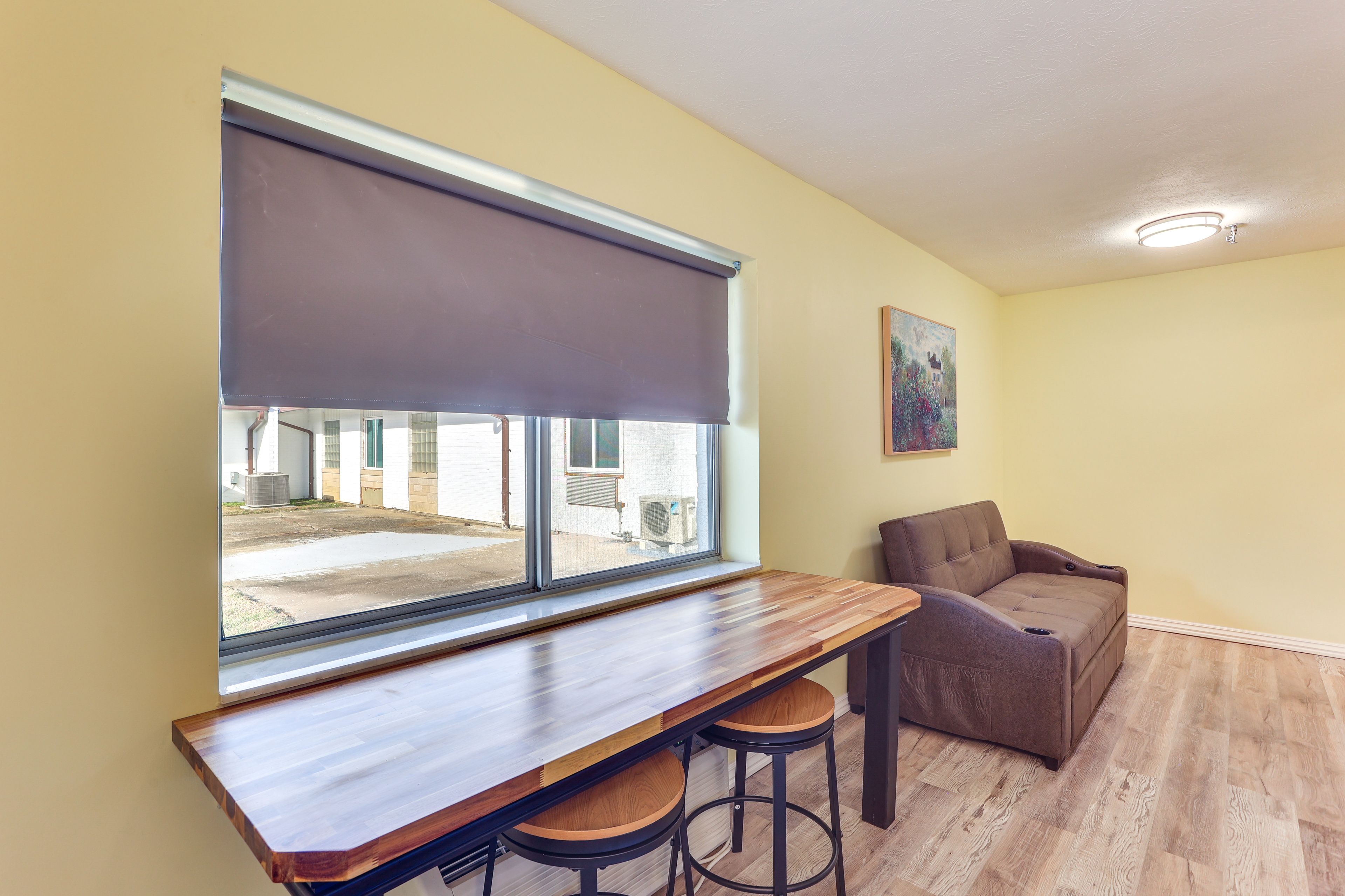 Studio | Dining Area | Dishware & Flatware