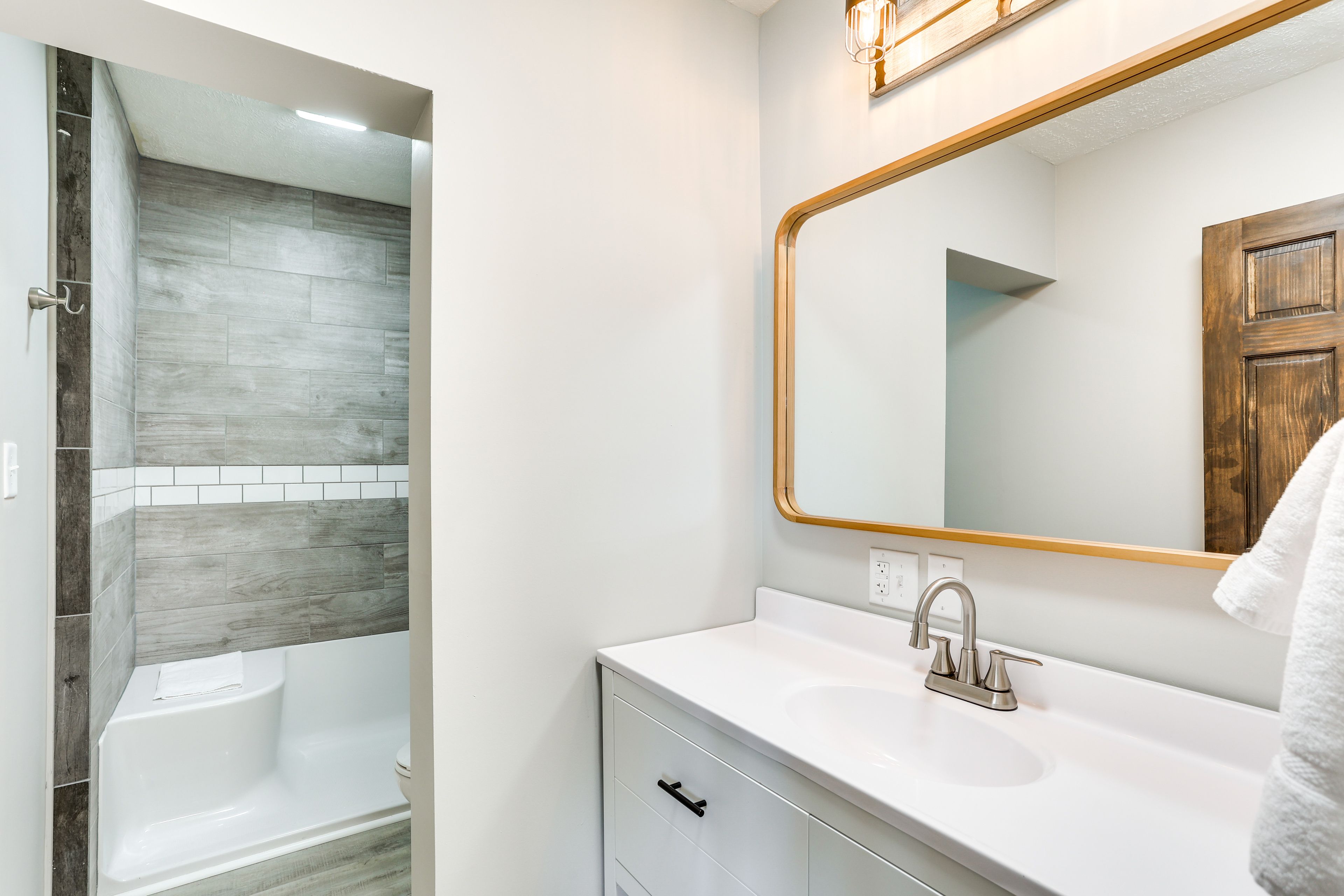 Bathroom | Towels Provided