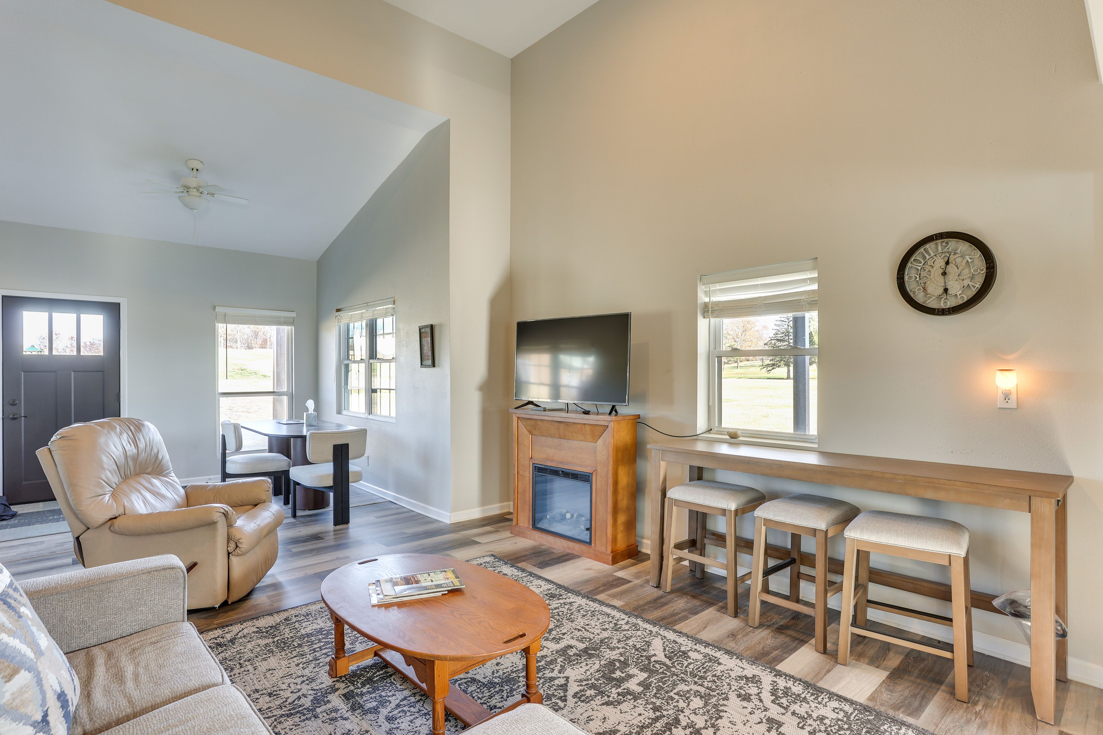 Oakland City Vacation Rental | 3BR | 2BA | Step-Free Access | 1,750 Sq Ft