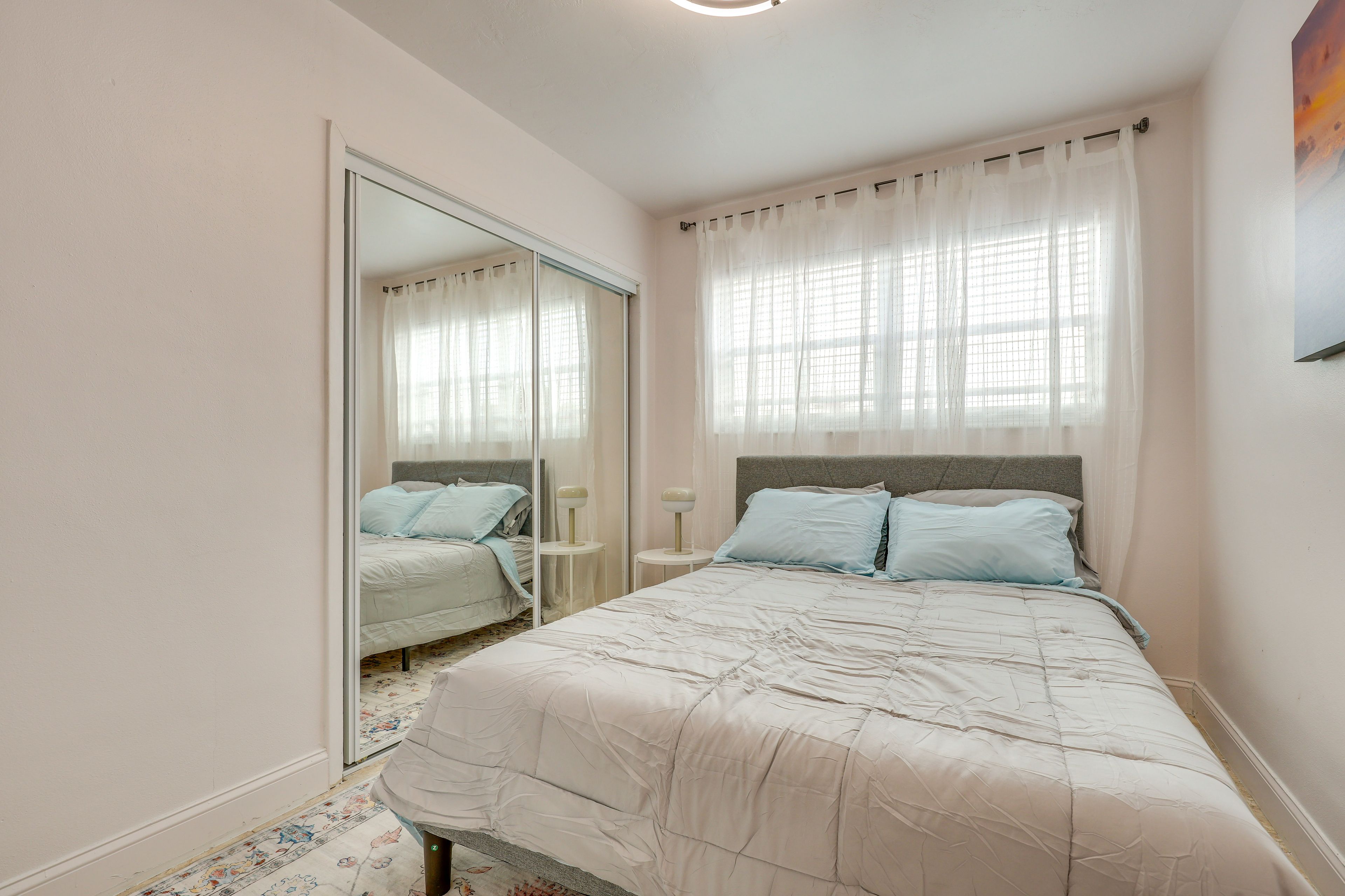 Bedroom 1 | Queen Bed | Smart TV