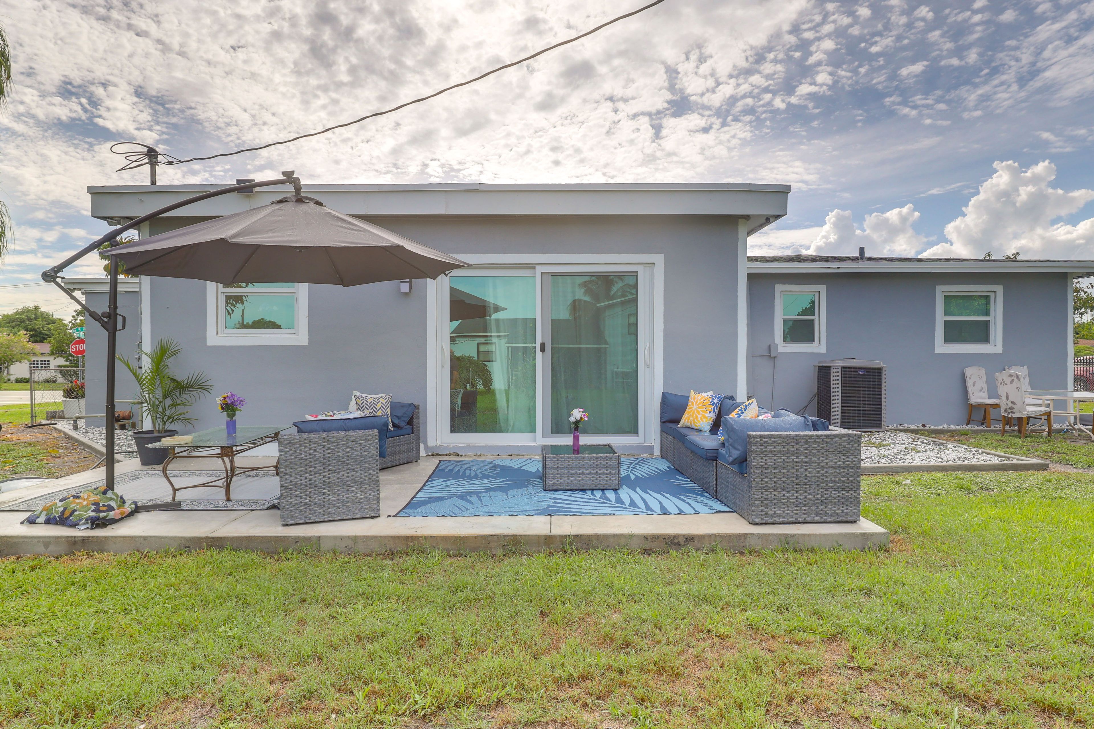 Private Yard | Patio w/ Seating