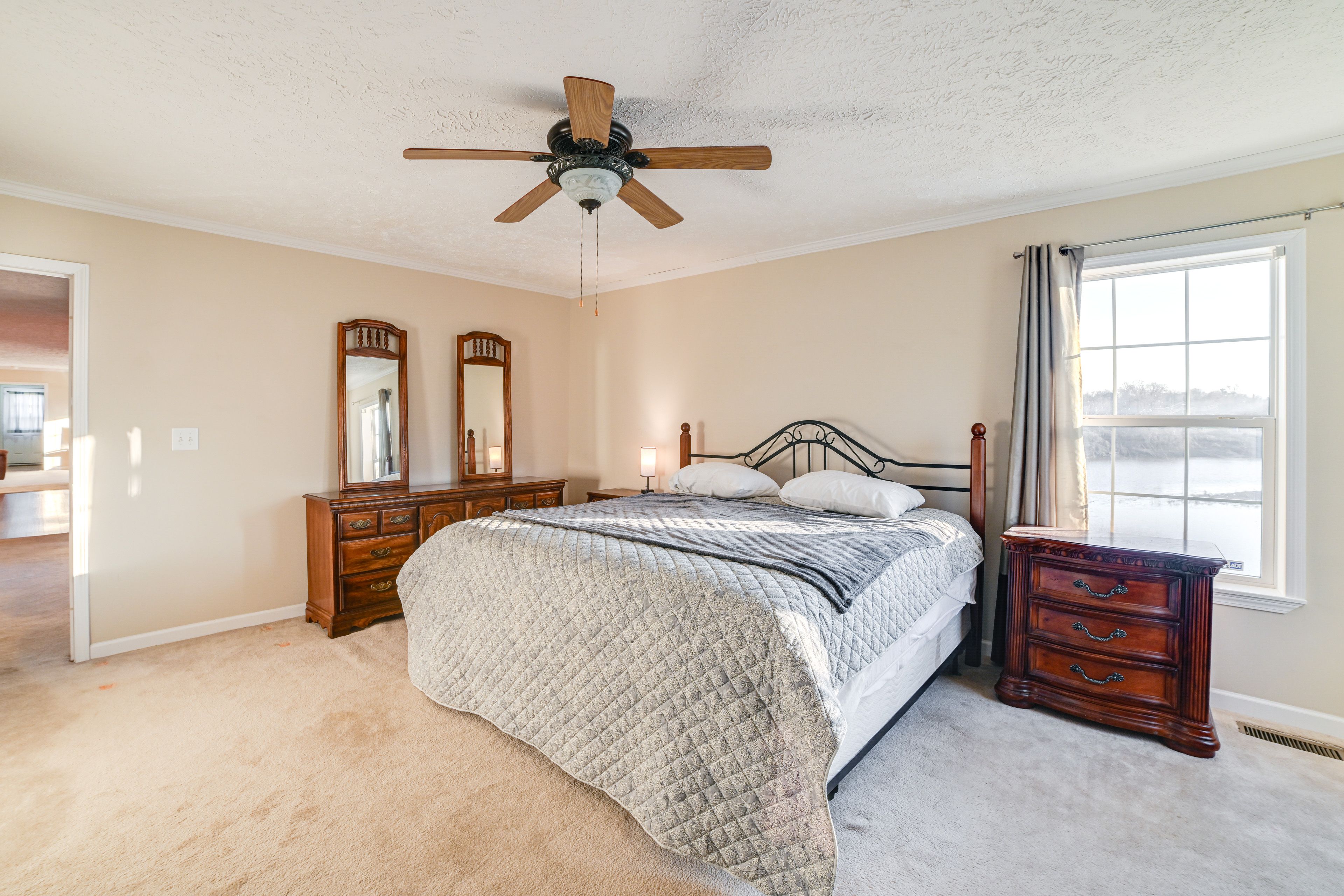 Bedroom 1 | King Bed | Linens Provided
