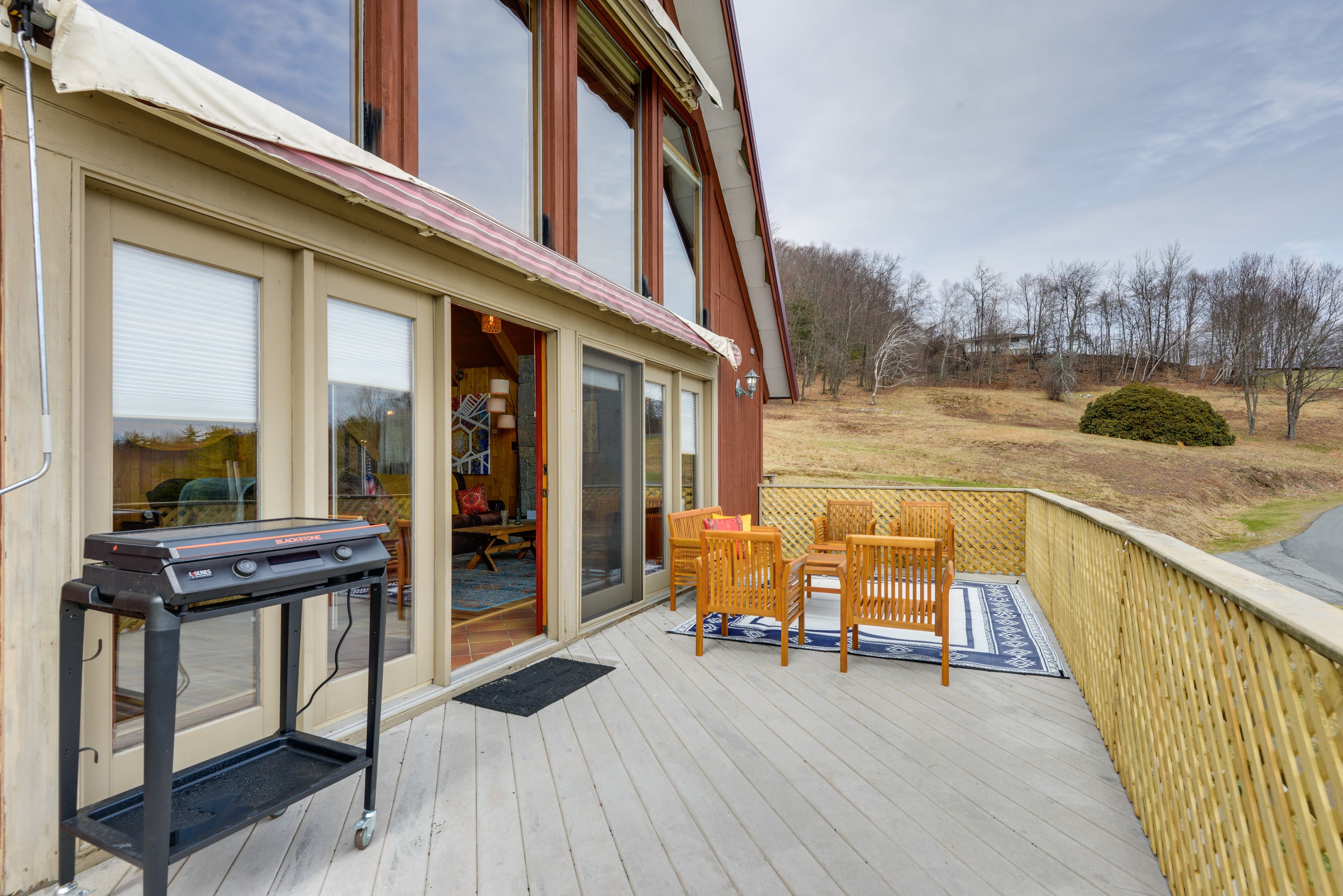Private Deck | Griddle | Mountain Views