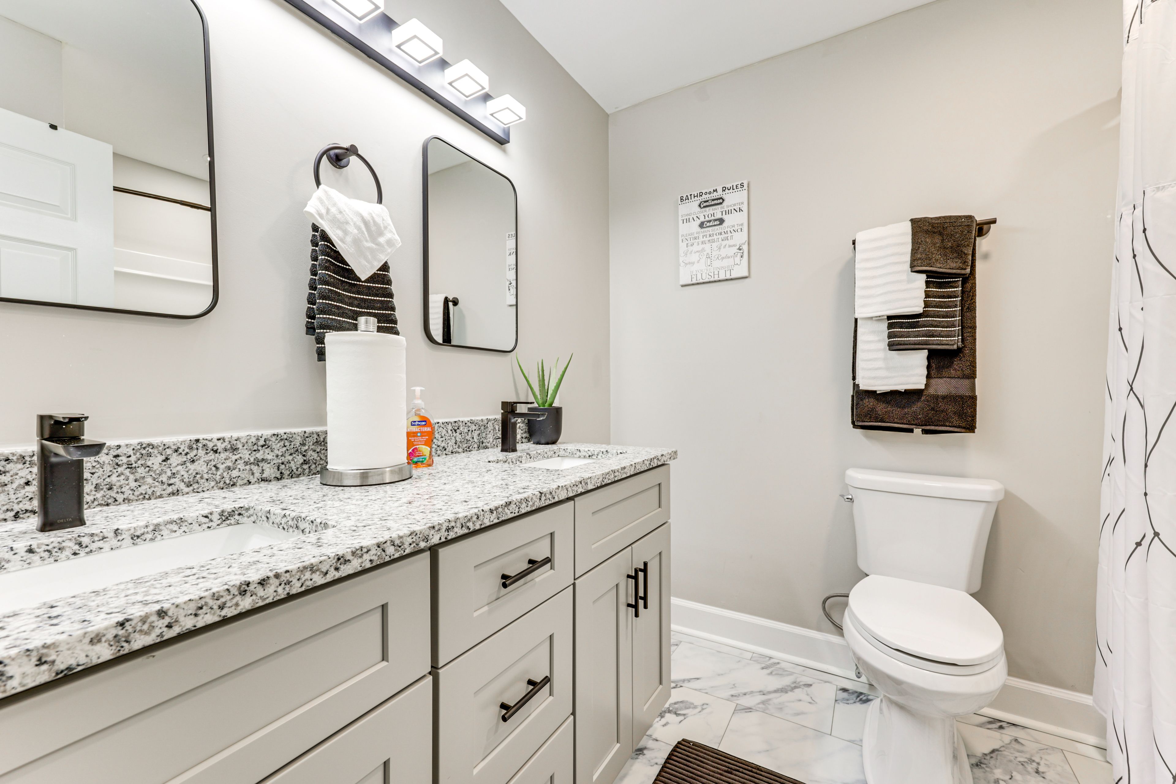 Full Bathroom