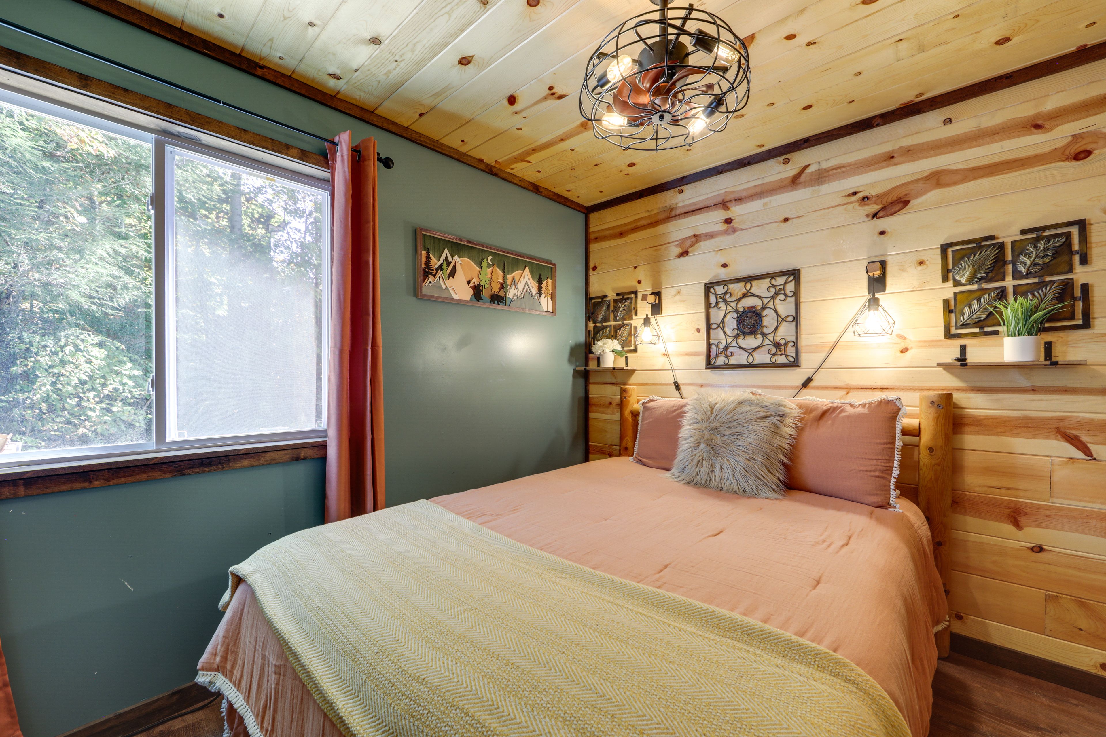 Bedroom 2 | Main Level | Queen Bed | Smart TV w/ Cable | Linens Provided