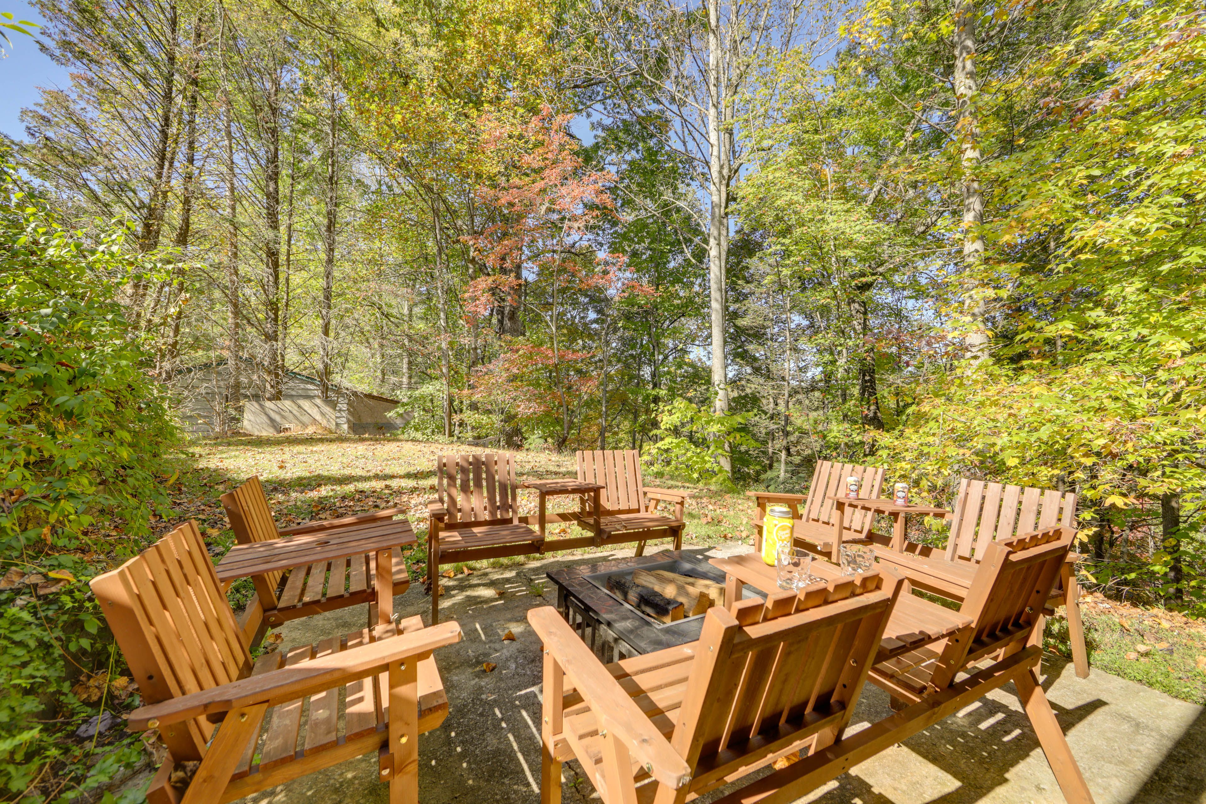 Patio | Fire Pit w/ Seating