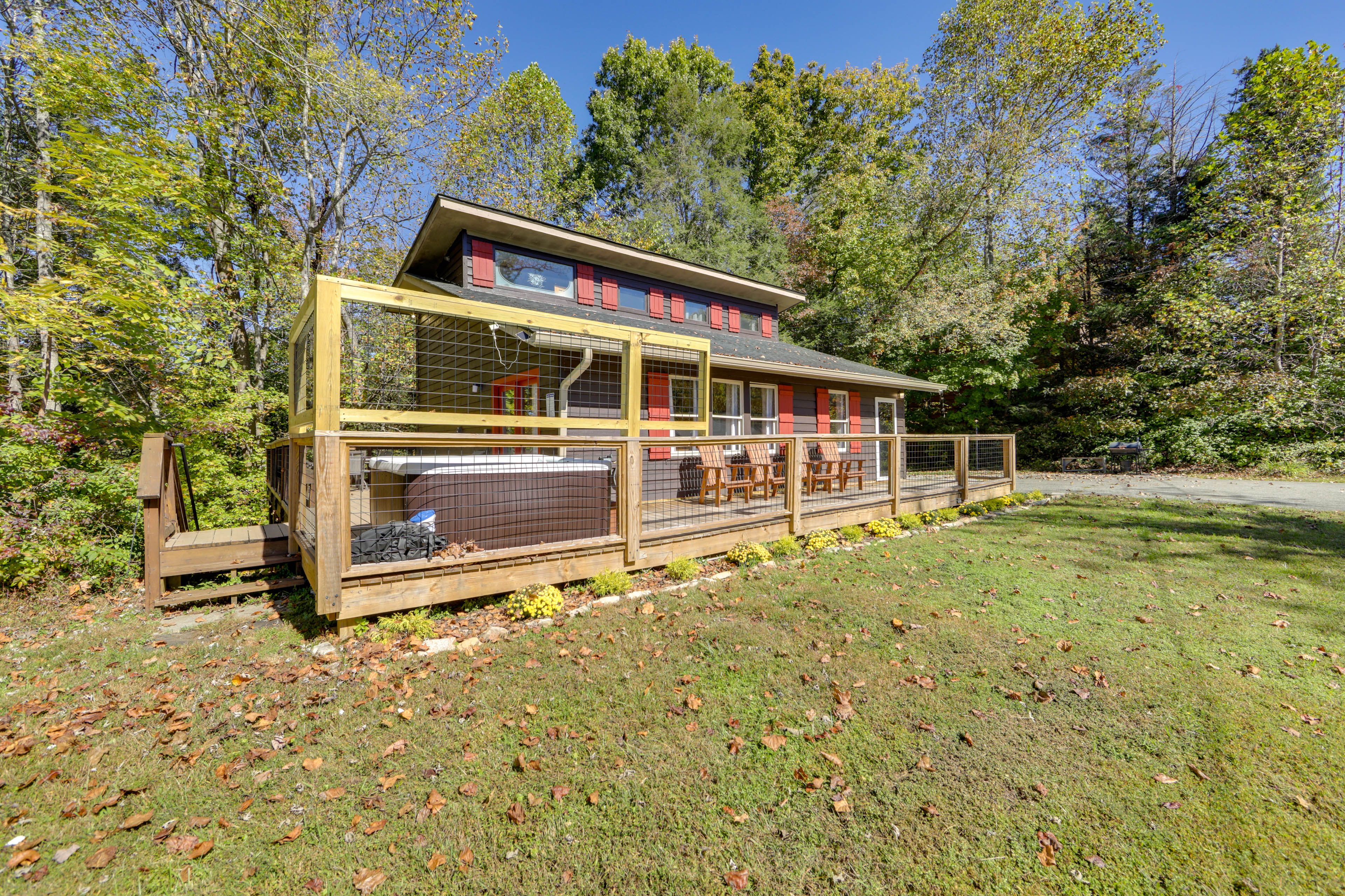 Exterior | Charcoal Grill