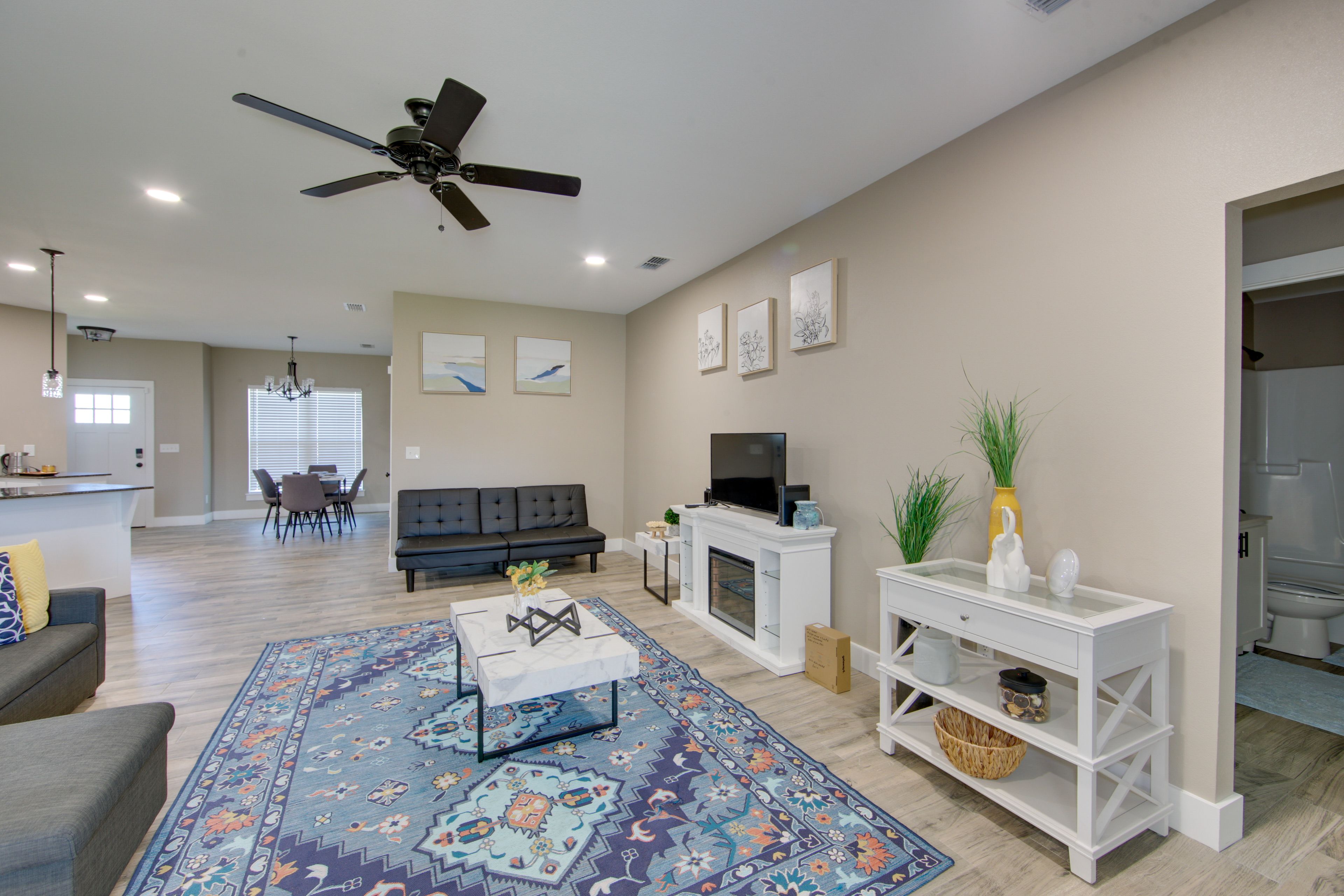 Living Room | Full Sleeper Sofa | Central A/C & Heating