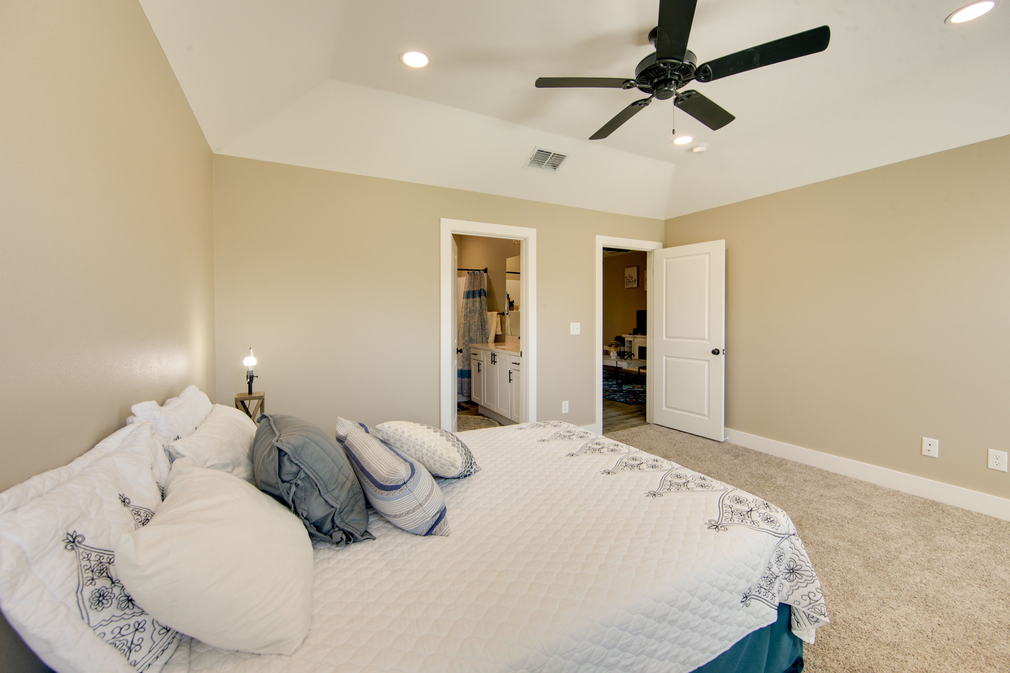 Bedroom 1 | Queen Bed | Linens Provided