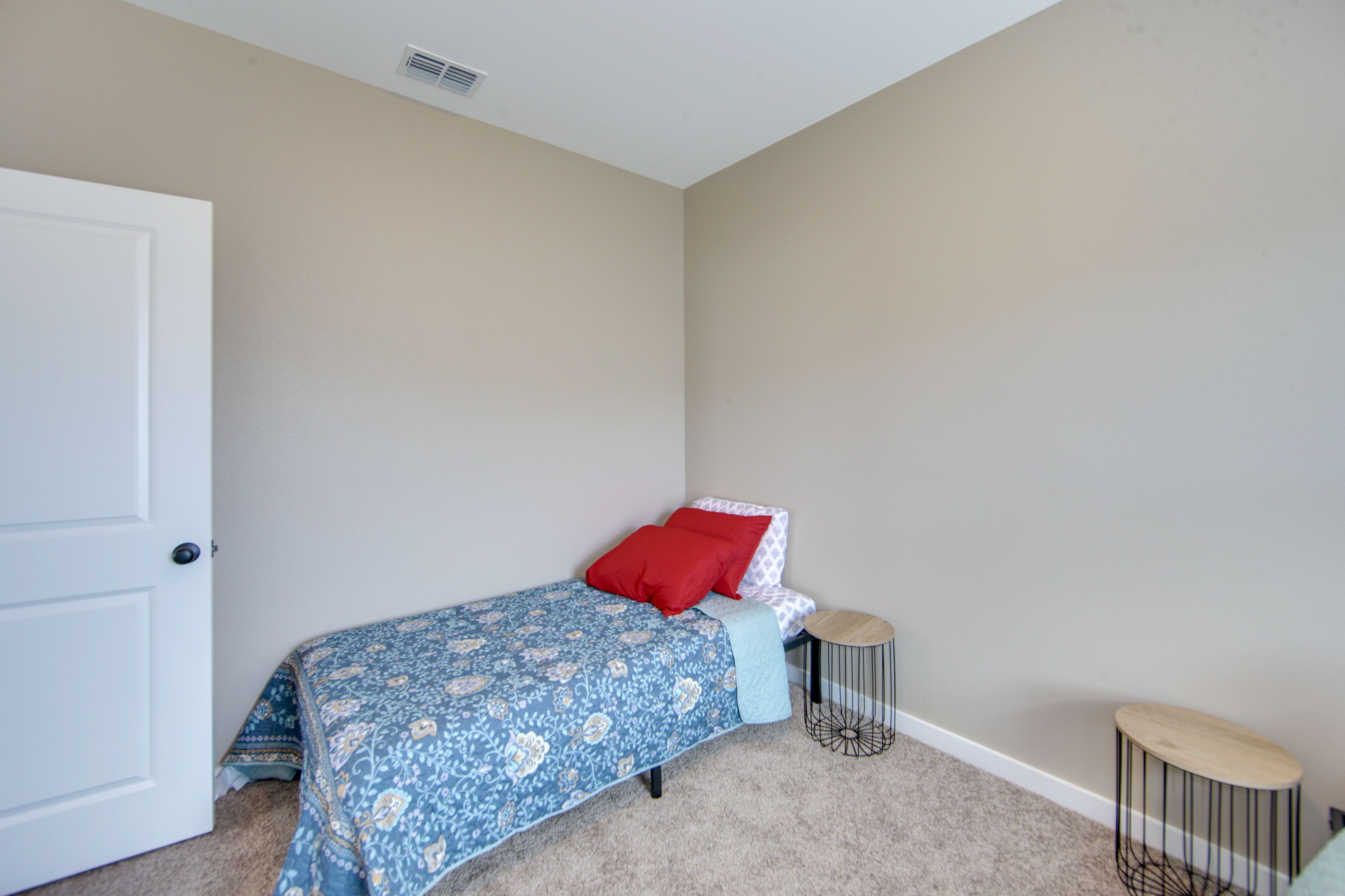 Bedroom 3 | 2 Twin Beds | Linens Provided