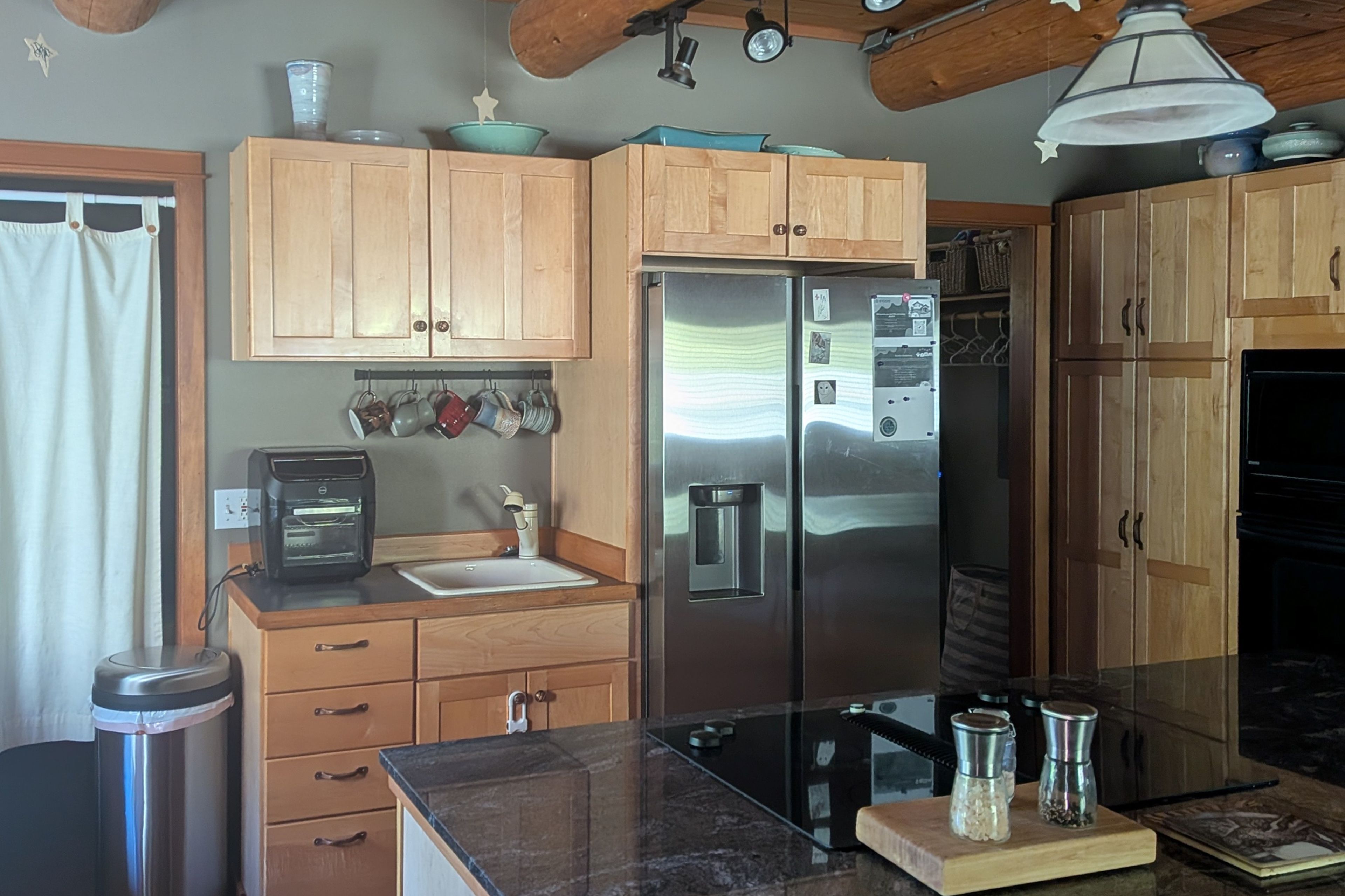 Kitchen | Dishwasher | Wall Oven | Microwave | Air Fryer | 1st Floor