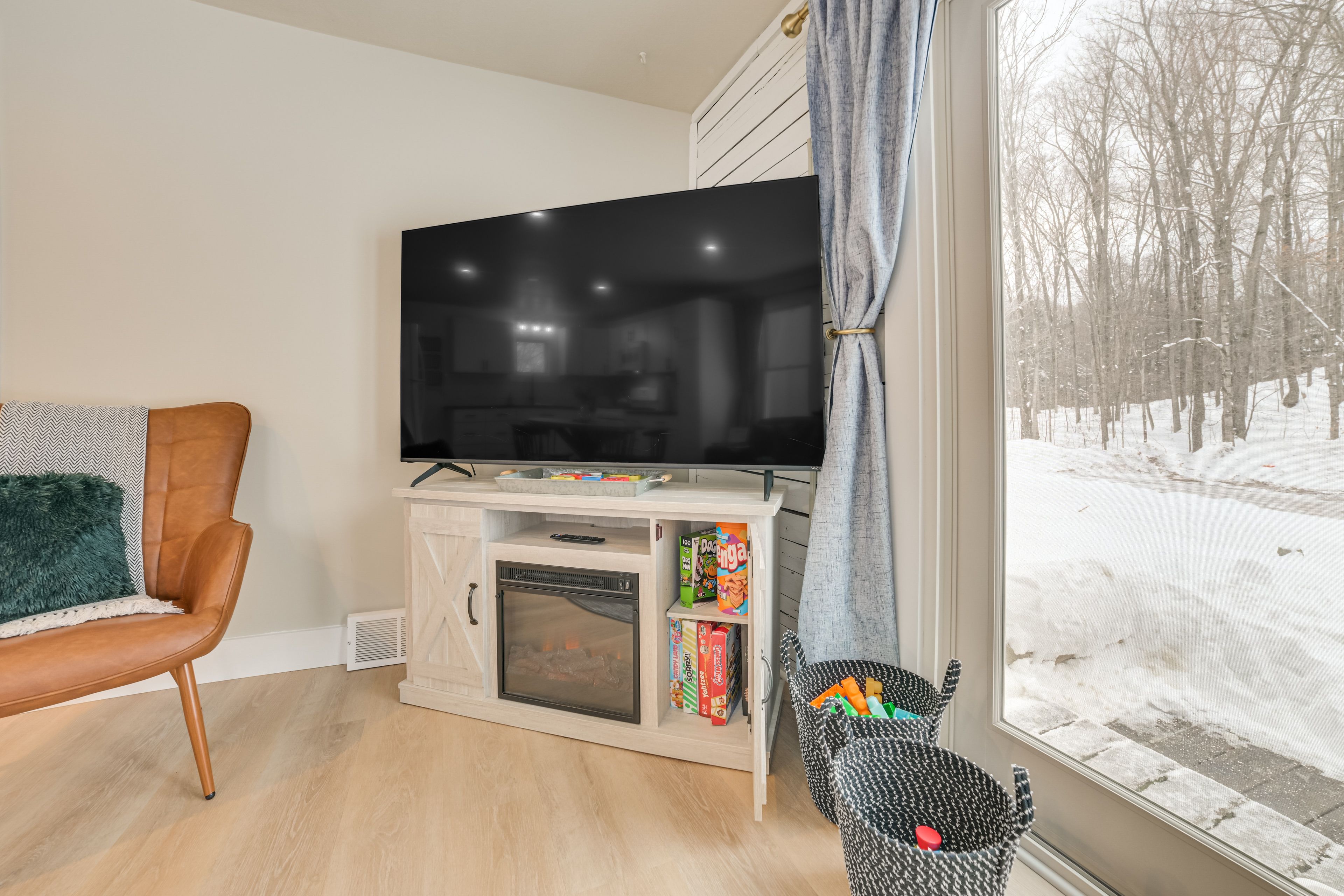 Living Room | Board Games | Electric Fireplace