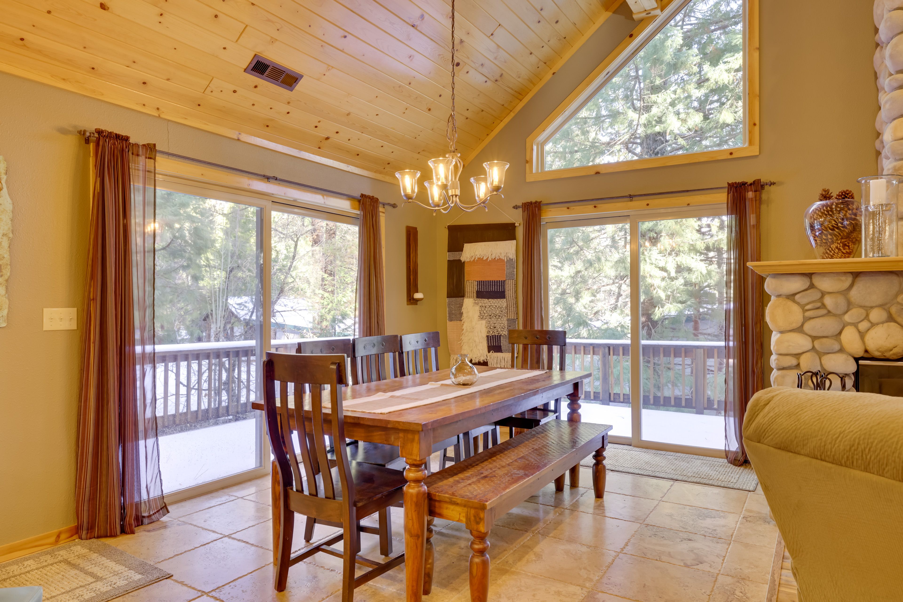 Dining Area | Dishware & Flatware | Main Level