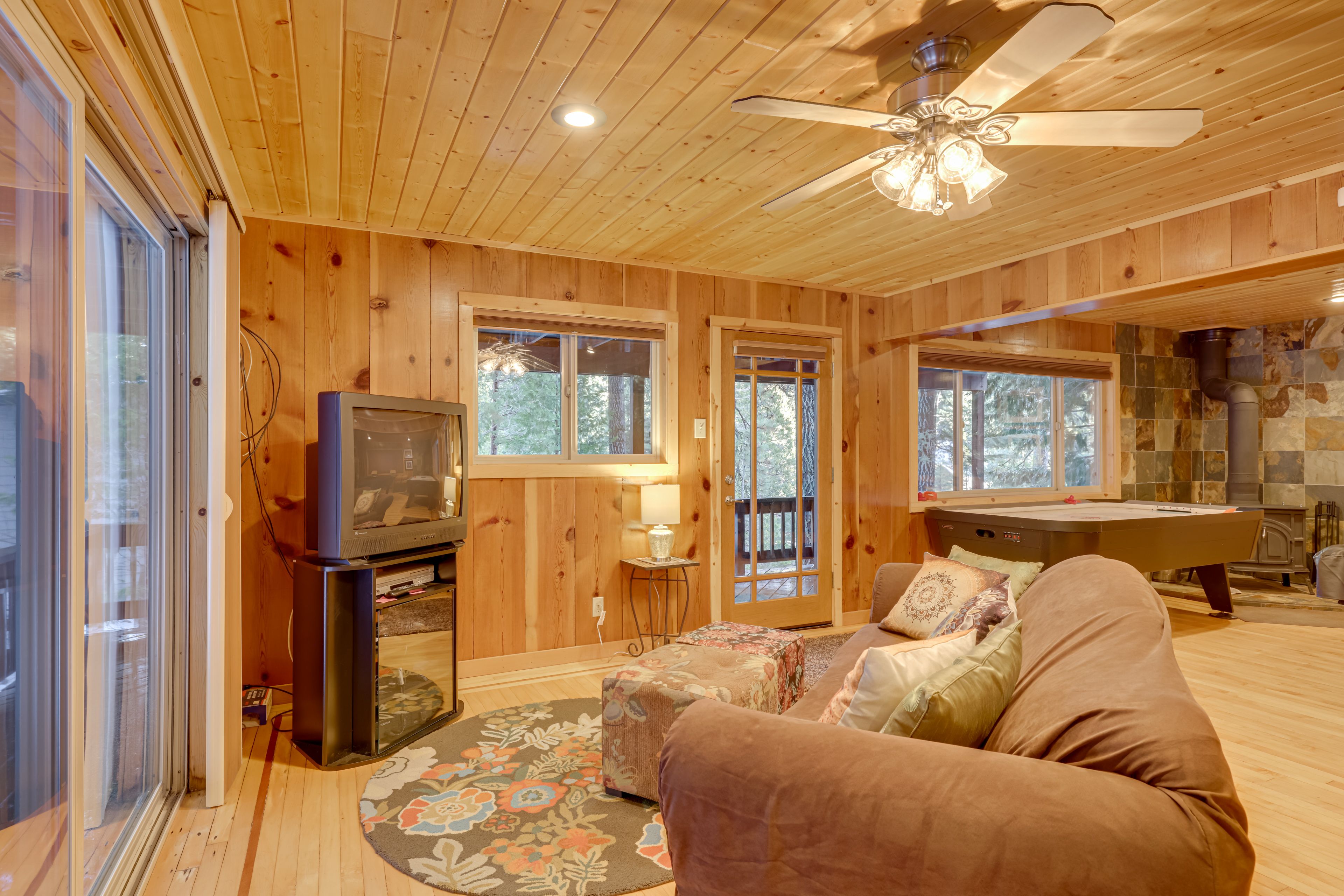 Game Room | Queen Sleeper Sofa | Lower Level