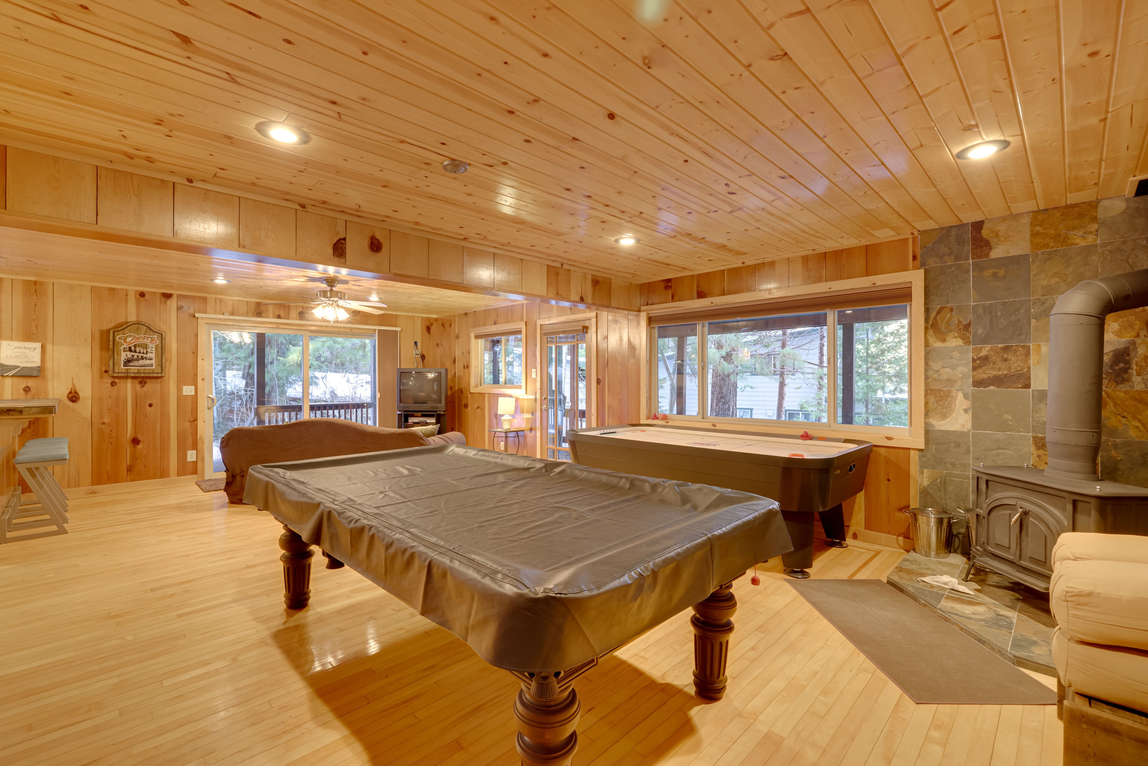 Game Room | Wet Bar