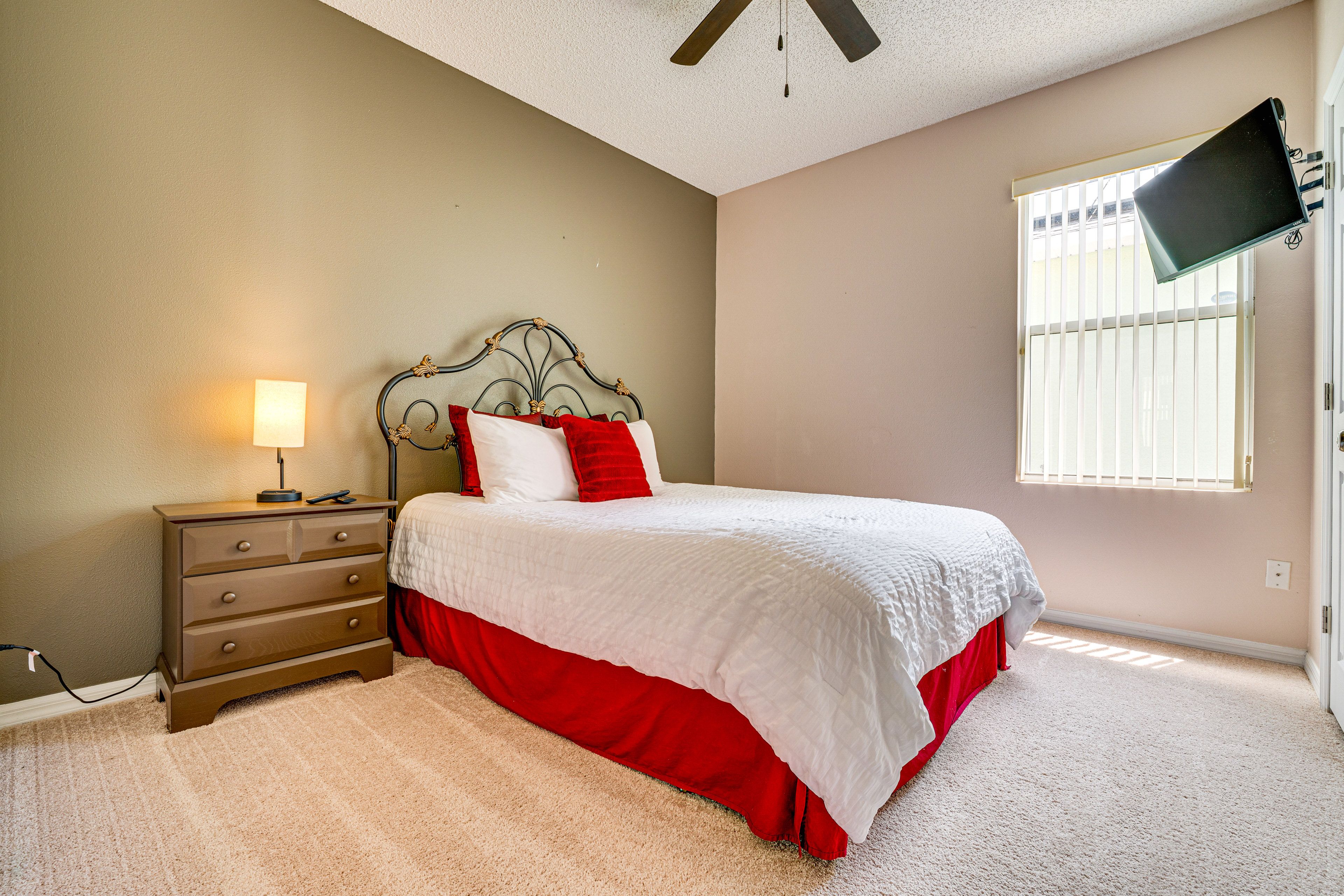 Bedroom 1 | Queen Bed | Linens Provided