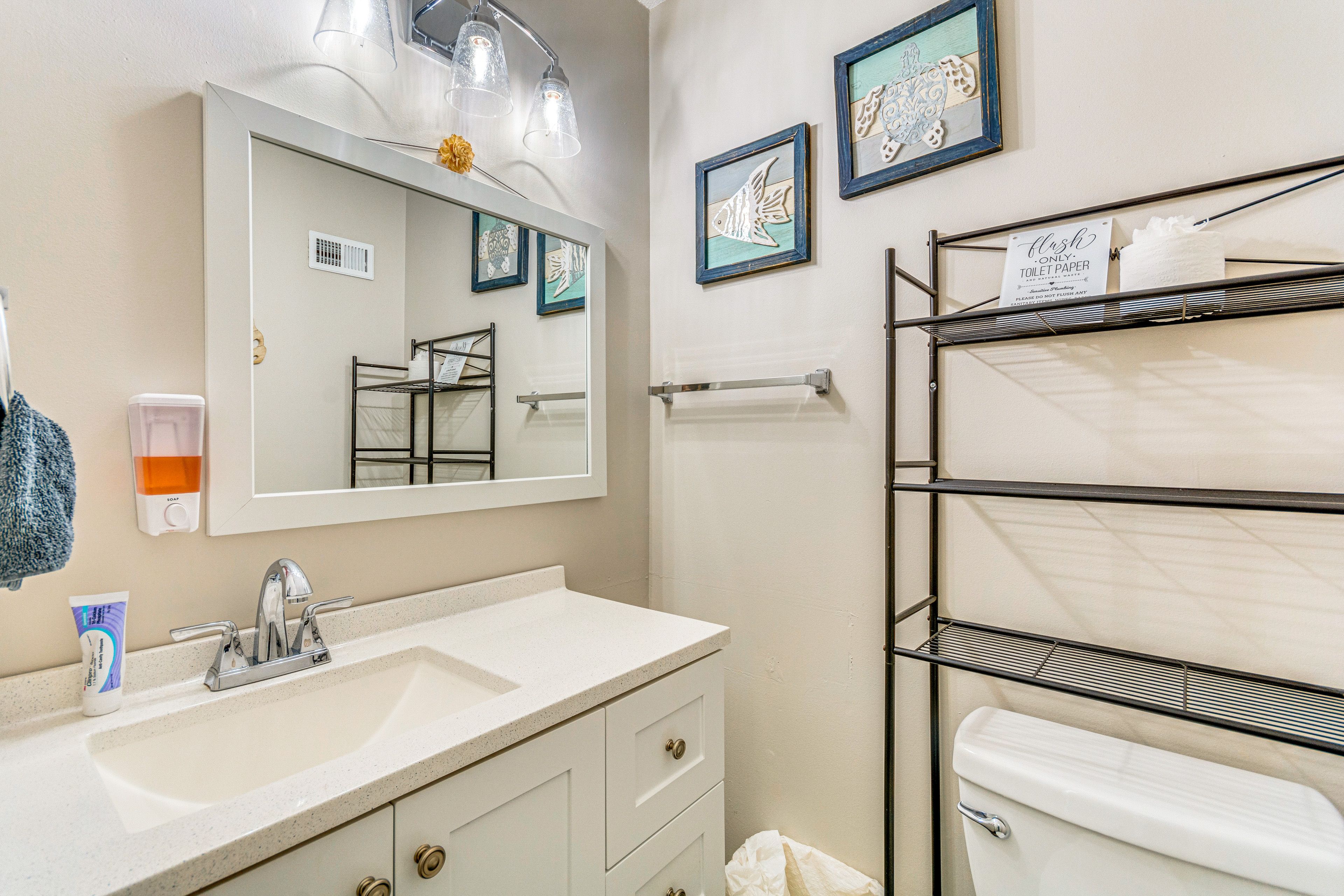 Half Bathroom | 1st Floor
