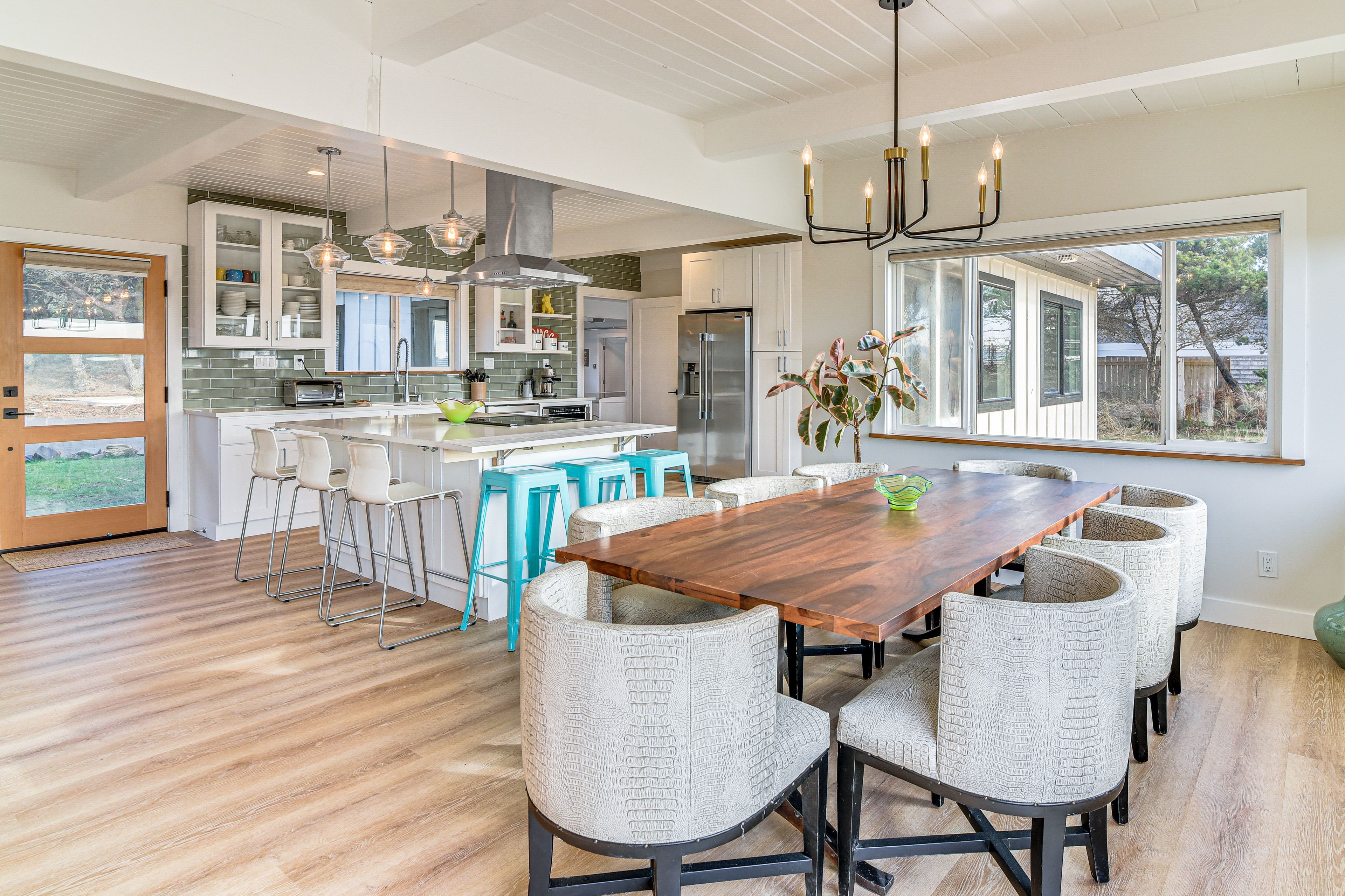 Dining Room | 1st Floor | Dishware & Flatware