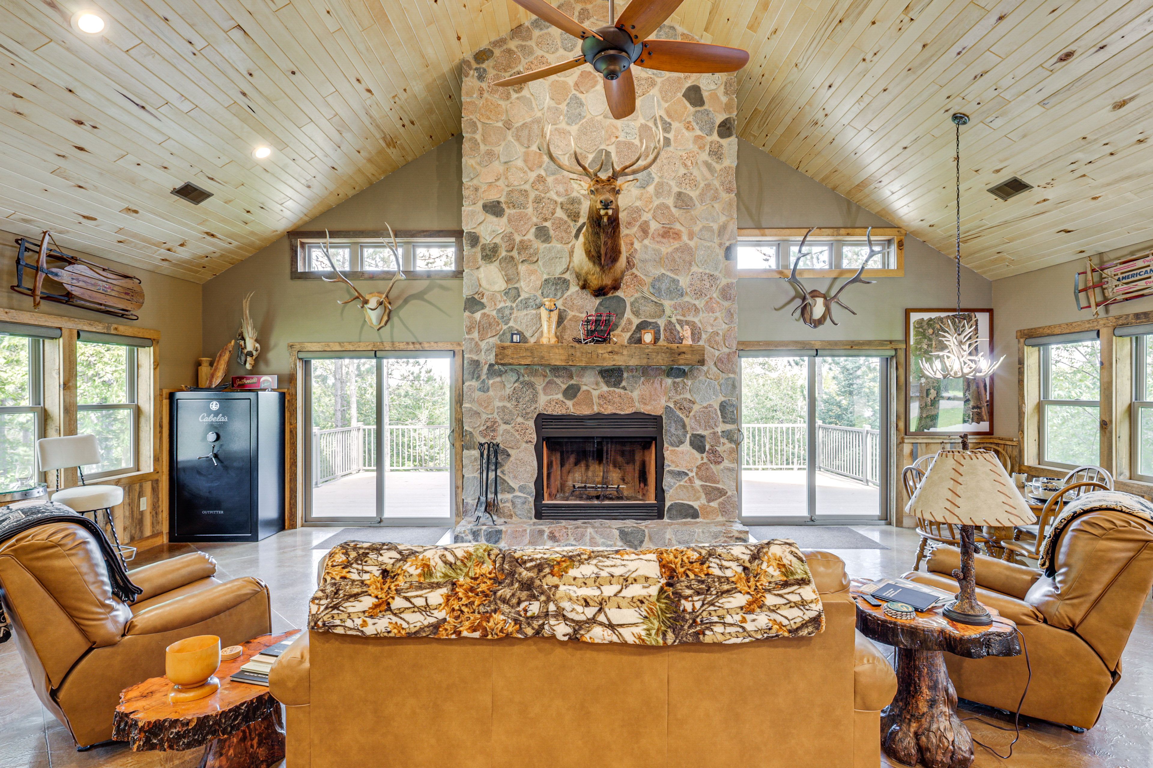 Wabeno Vacation Rental | 4BR | 2BA | 2,500 Sq Ft | Step-Free Entry