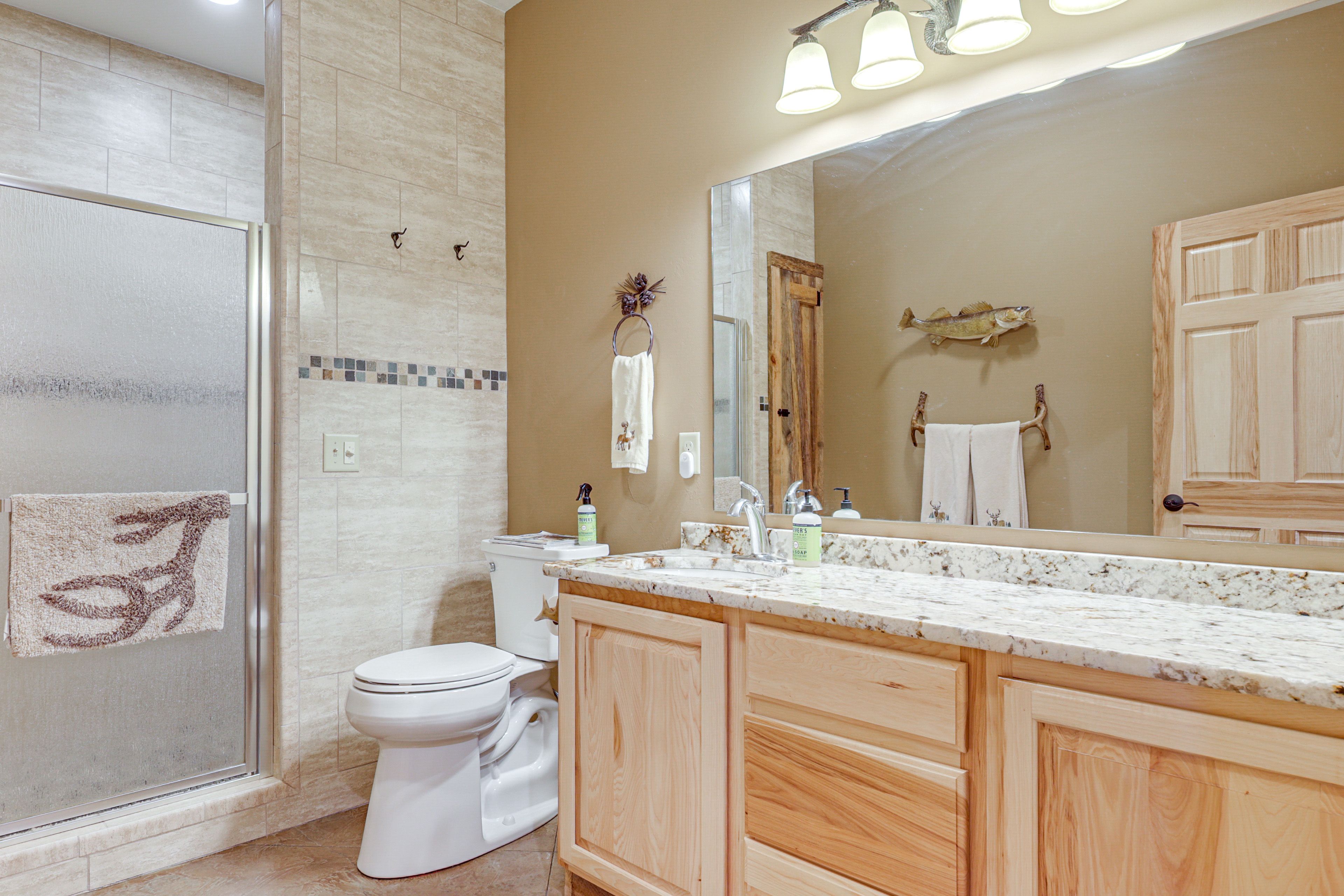 Full Bathroom | 1st Floor