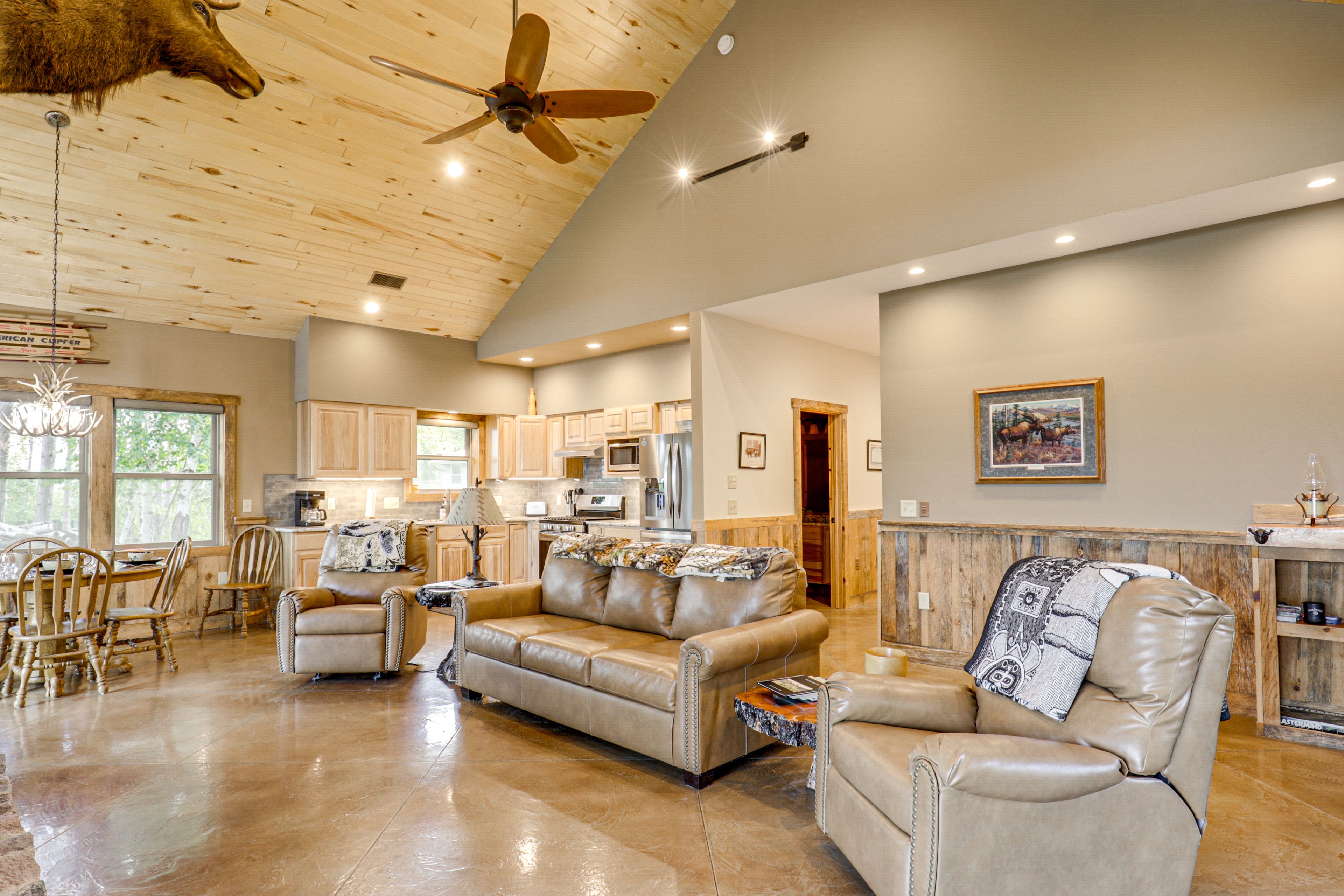 Living Room | Central A/C & Heating | 1st Floor