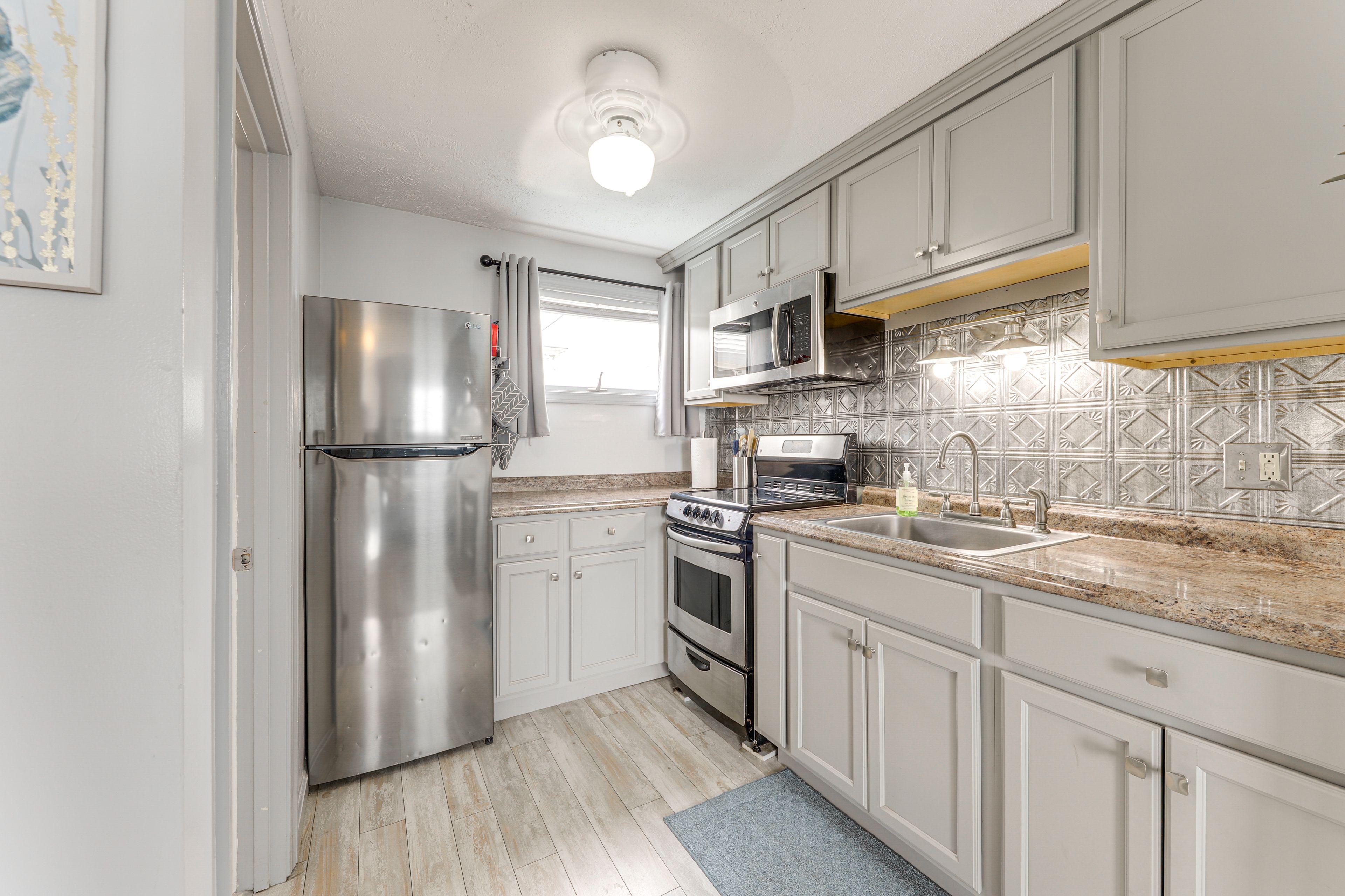 Kitchen | Drip Coffee Maker | Stove/Oven