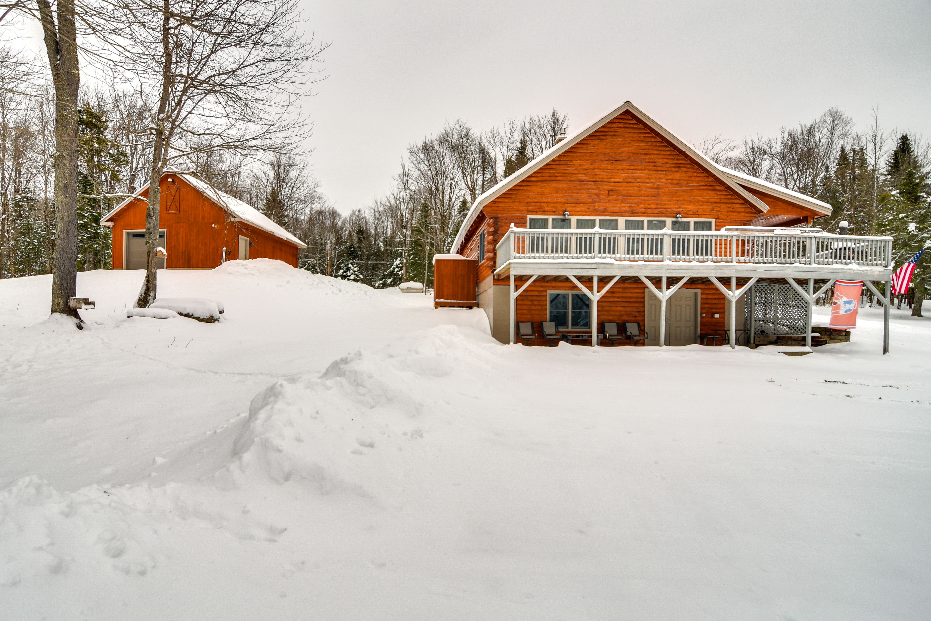 Covered Patio | Fire Pit