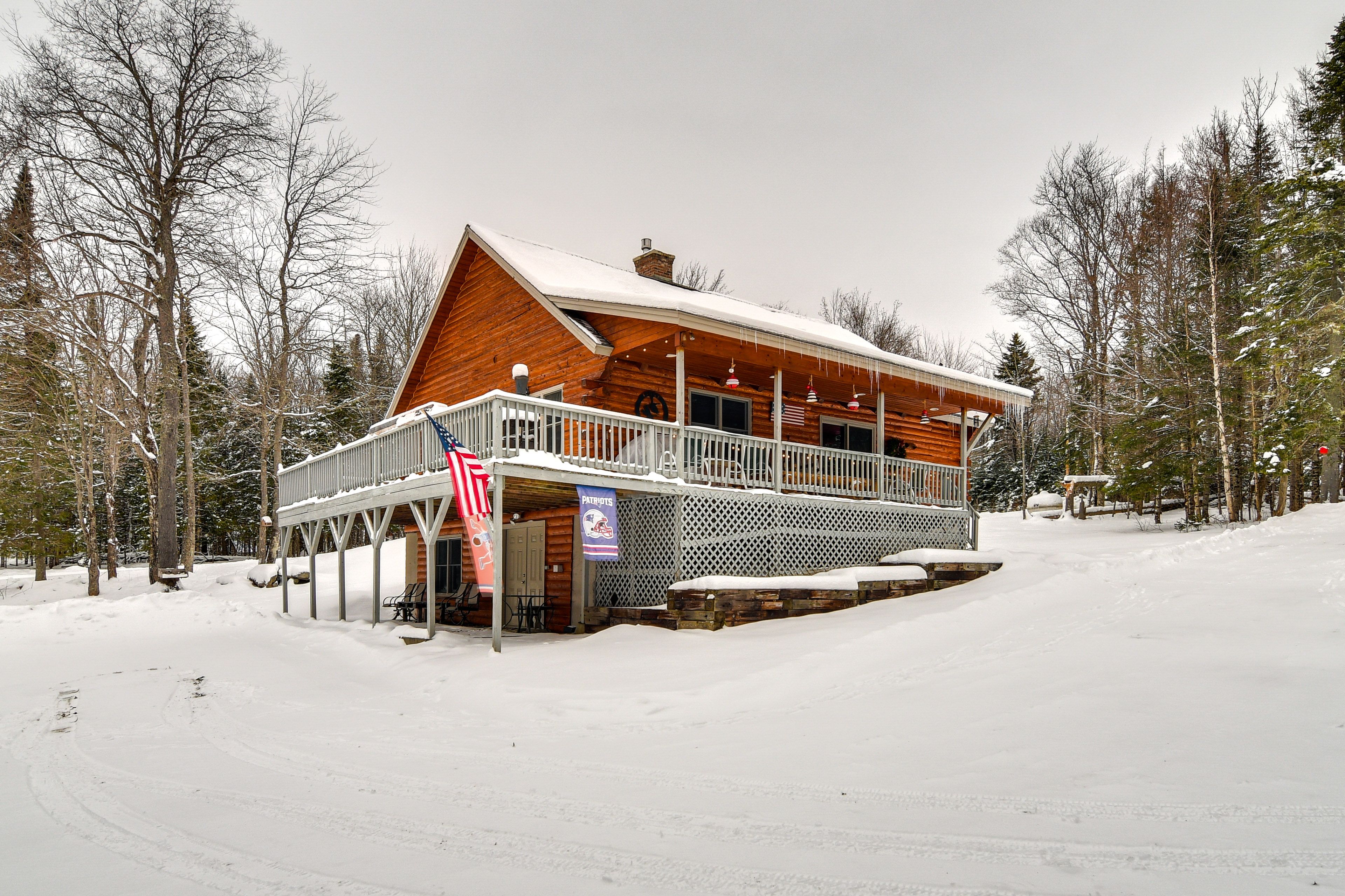 Exterior | Multi-Level Cabin | Bedroom/Full Bathroom on 1st Floor
