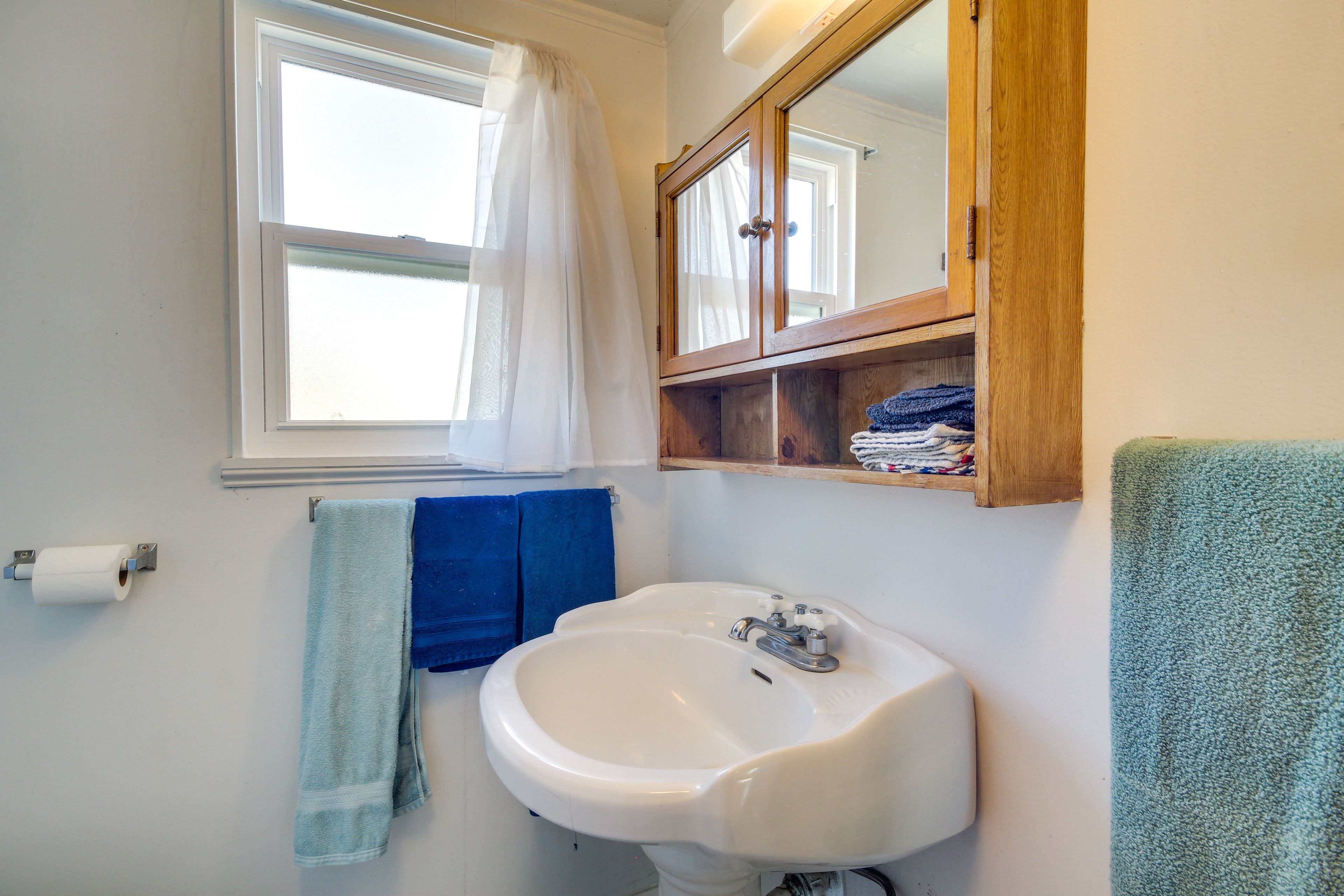 Full Bathroom