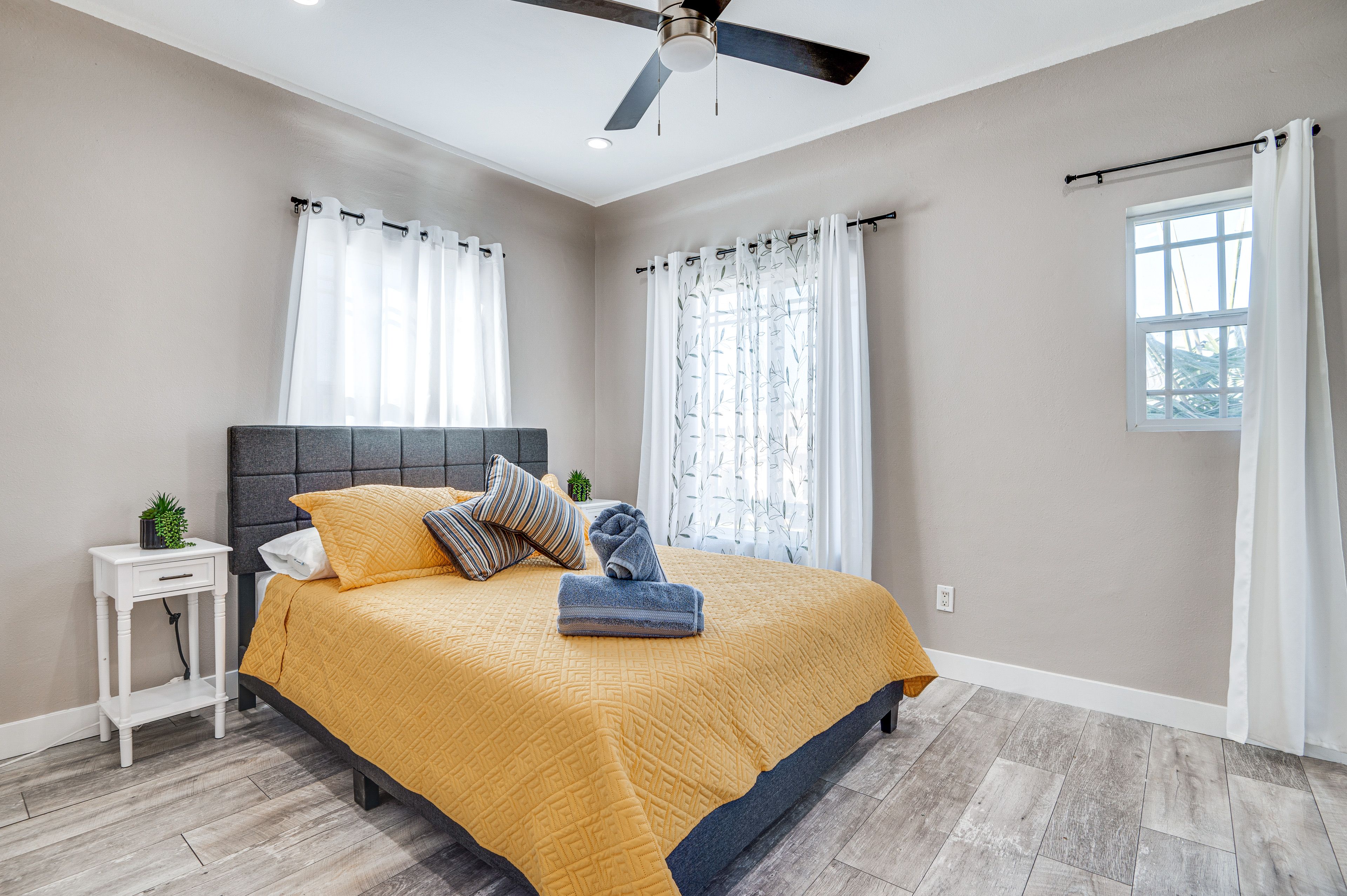 Bedroom 1 | Queen Bed | Walk-In Closet