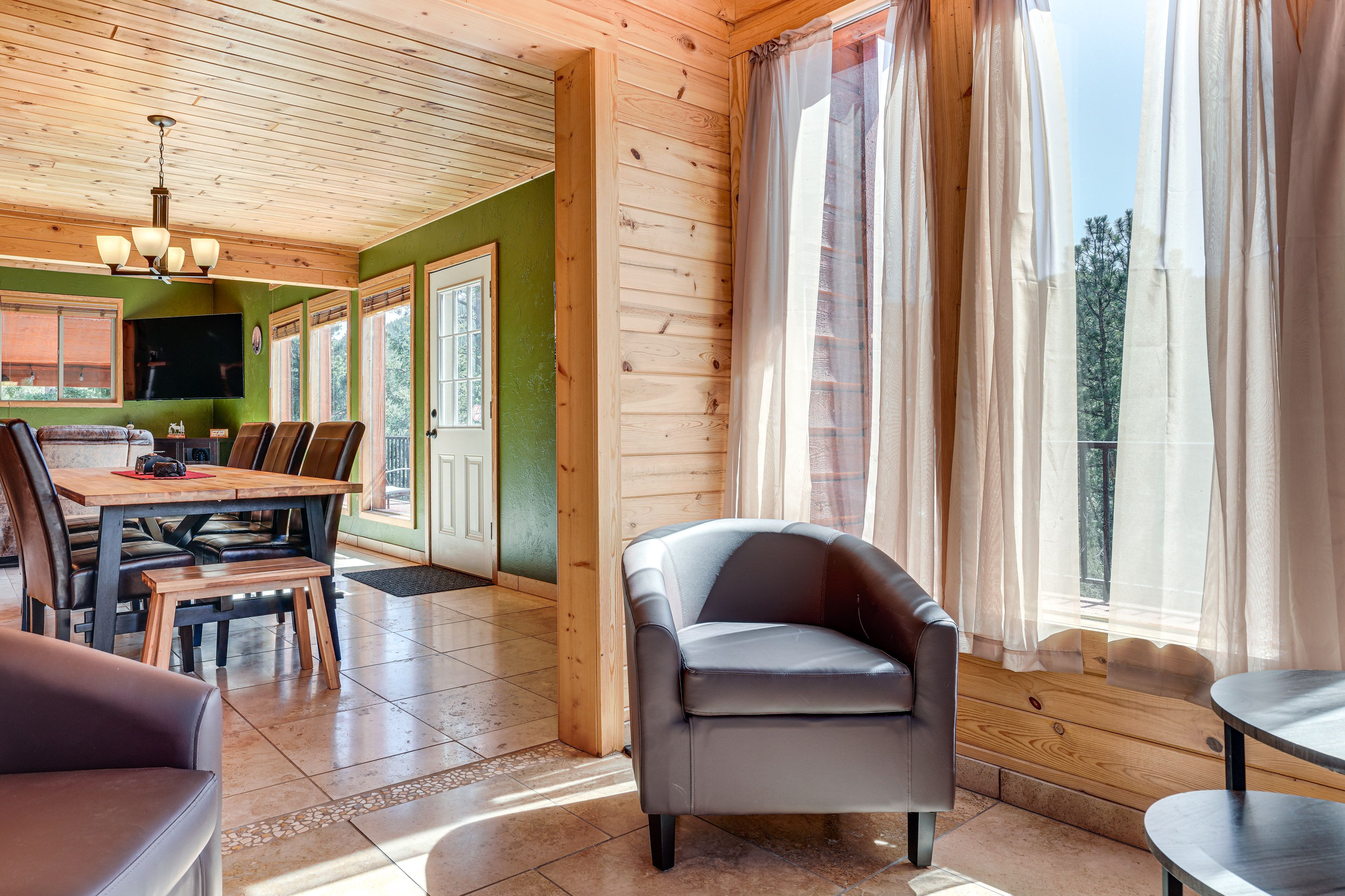 Sitting Room | 1st Floor | Free WiFi
